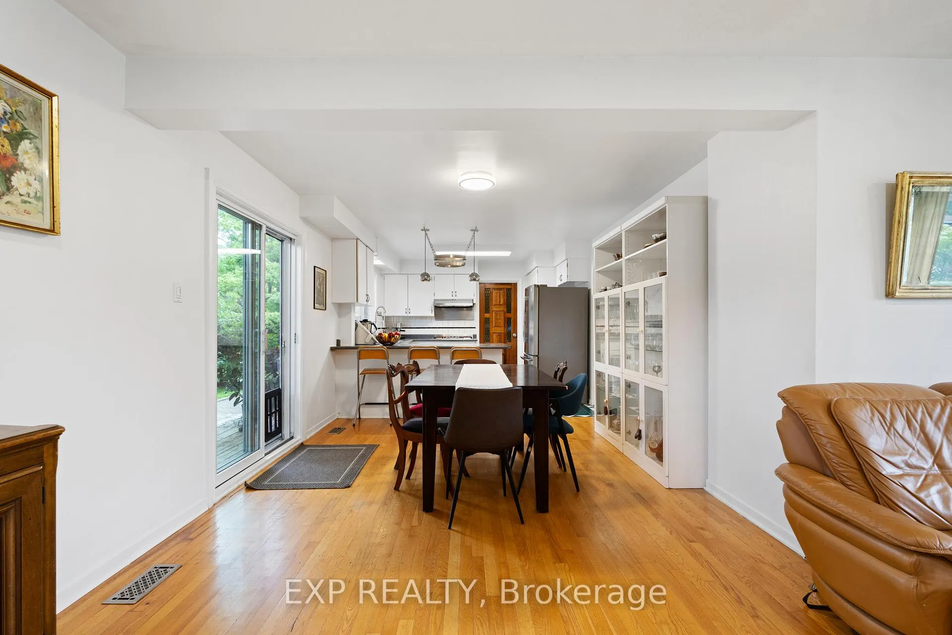 Photo 12 of 2061 Balharrie Avenue, Ottawa, Hawthorne Meadows — HOMEH