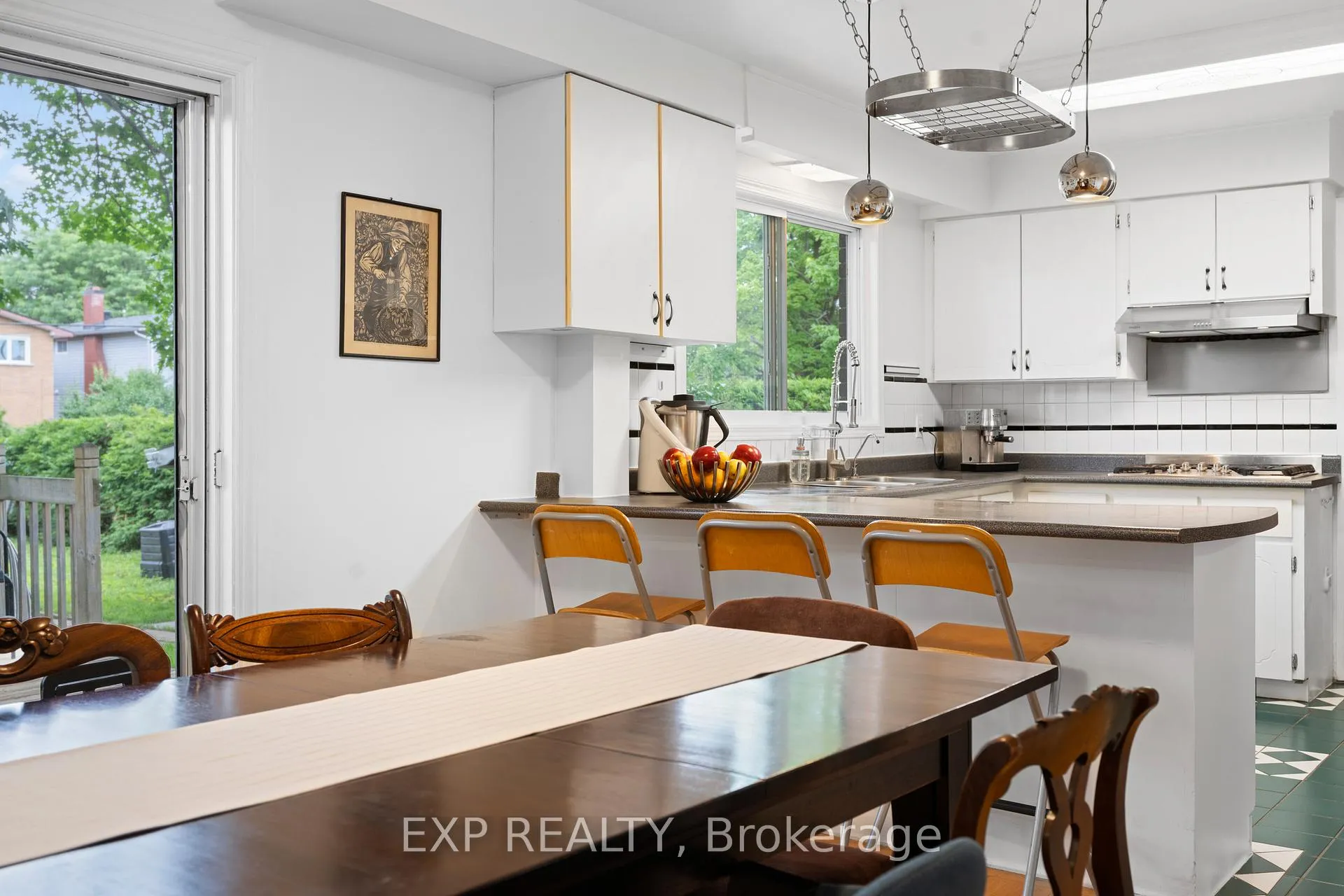Photo 14 of 2061 Balharrie Avenue, Ottawa, Hawthorne Meadows — HOMEH