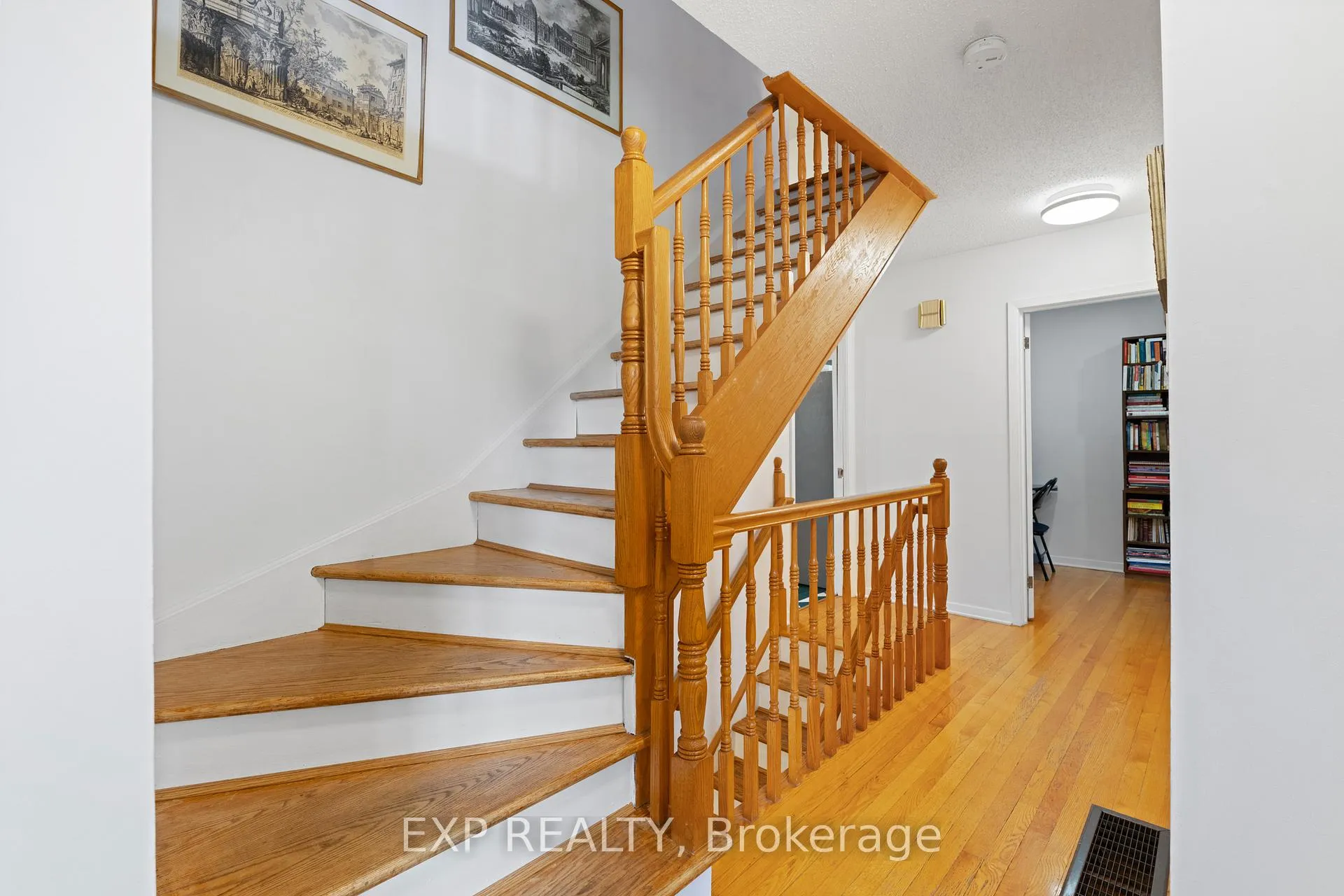 Photo 21 of 2061 Balharrie Avenue, Ottawa, Hawthorne Meadows — HOMEH
