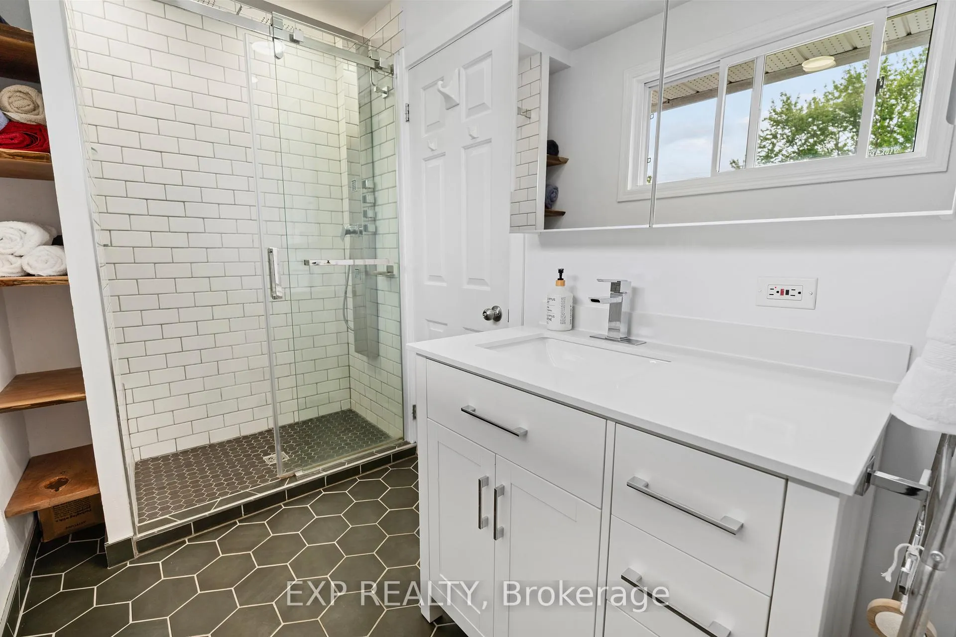 Photo 27 of 2061 Balharrie Avenue, Ottawa, Hawthorne Meadows — HOMEH