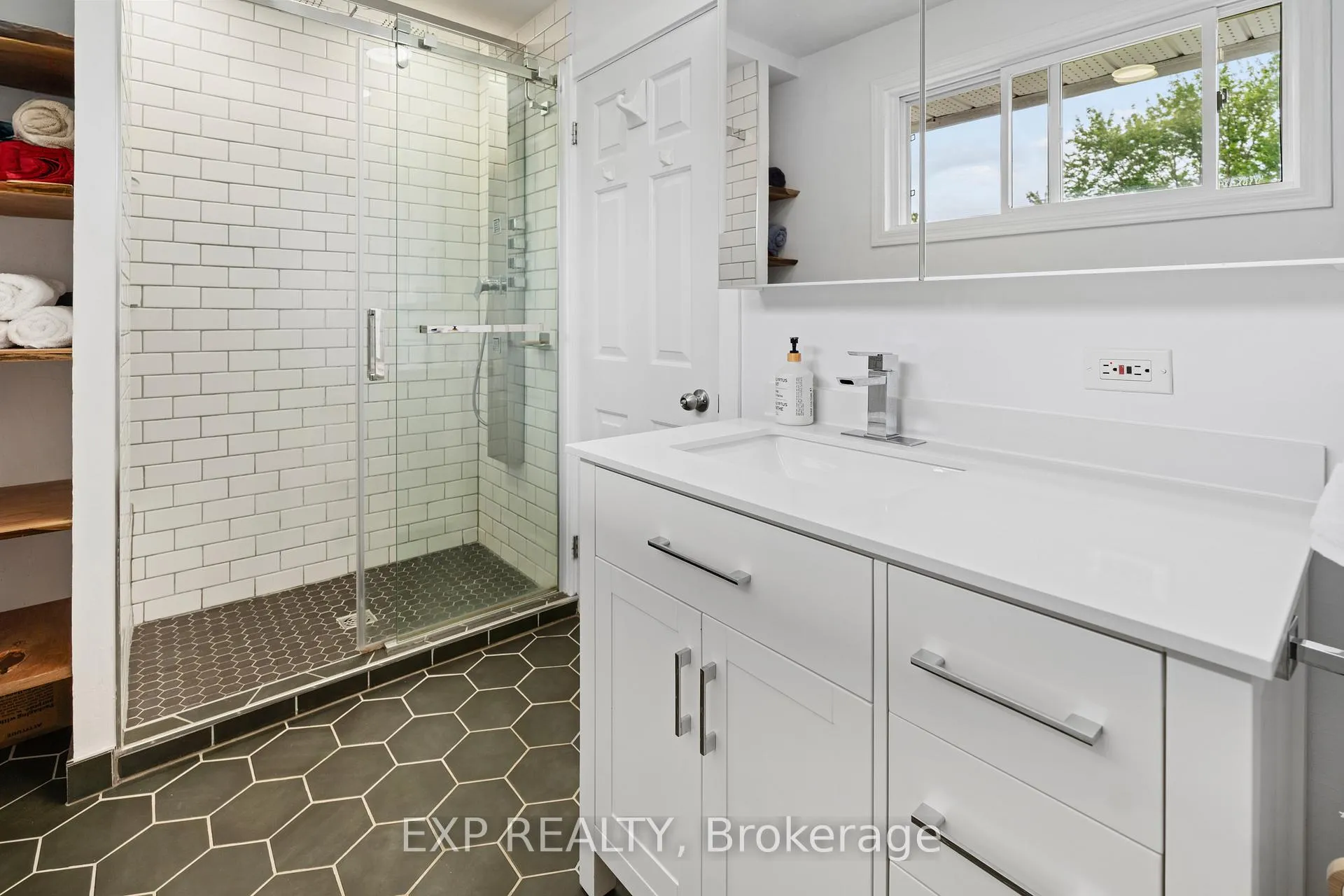 Photo 28 of 2061 Balharrie Avenue, Ottawa, Hawthorne Meadows — HOMEH