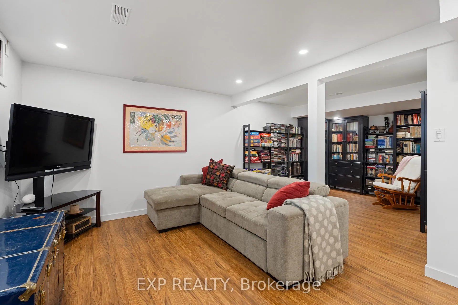 Photo 38 of 2061 Balharrie Avenue, Ottawa, Hawthorne Meadows — HOMEH