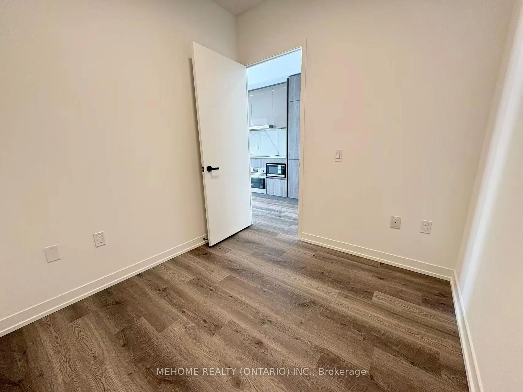 Photo 11 of Unit 5210, 8 Interchange Way, Vaughan, Vaughan Corporate Centre — HOMEH
