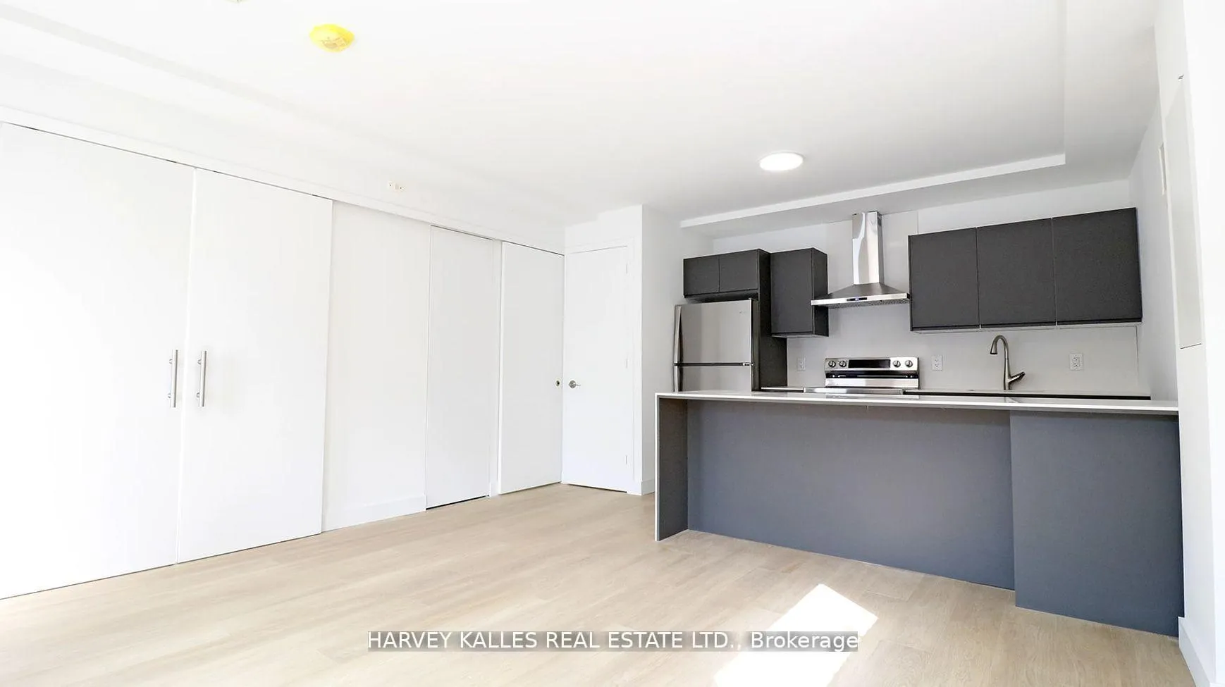 Photo 3 of Unit 7, 23 Cannon Road, Etobicoke, Stonegate-Queensway — HOMEH