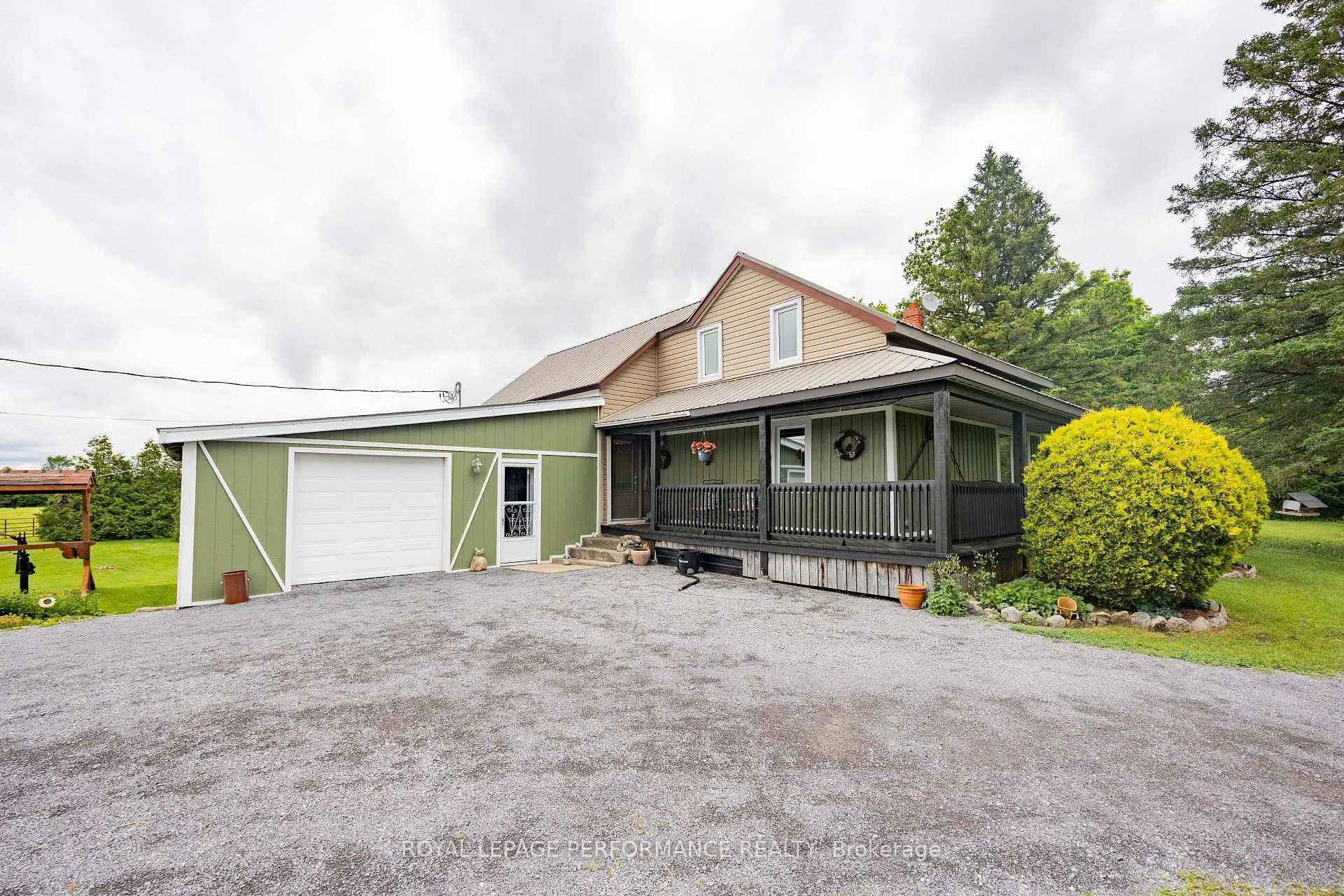 Photo 1 of 20195 Kenyon Conc Rd 1, North Glengarry, North Glengarry (Kenyon) Twp — HOMEH