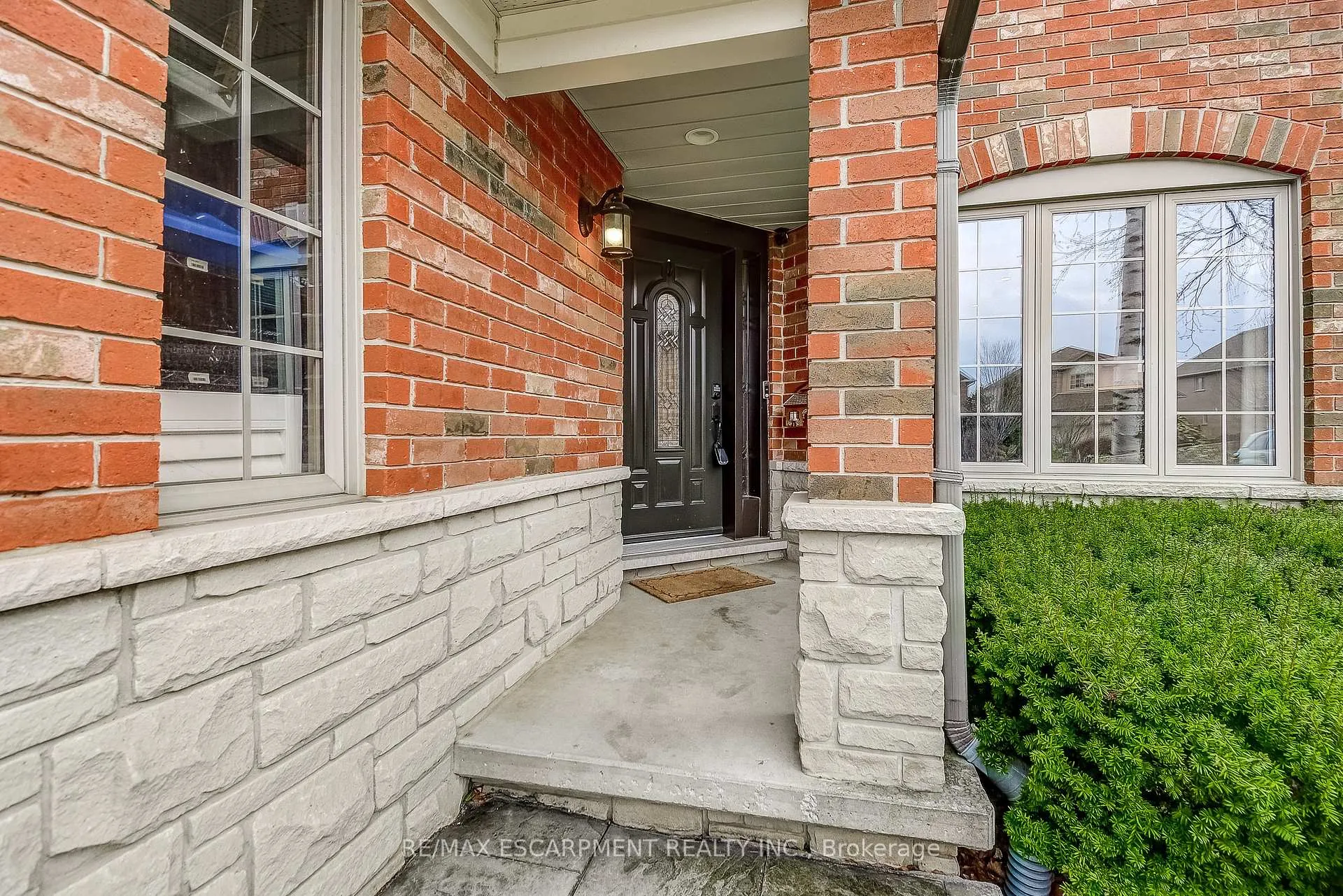 Photo 5 of 20 Derbyshire Street, Hamilton, Ancaster — HOMEH
