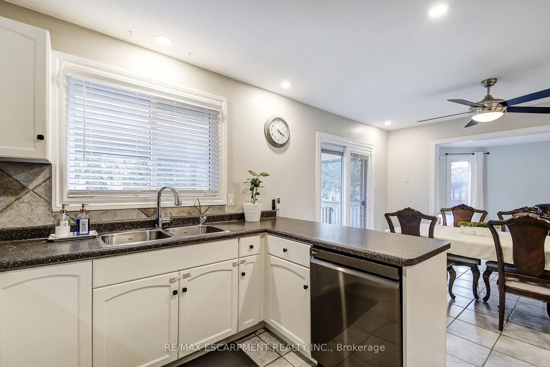 Photo 20 of 20 Derbyshire Street, Hamilton, Ancaster — HOMEH
