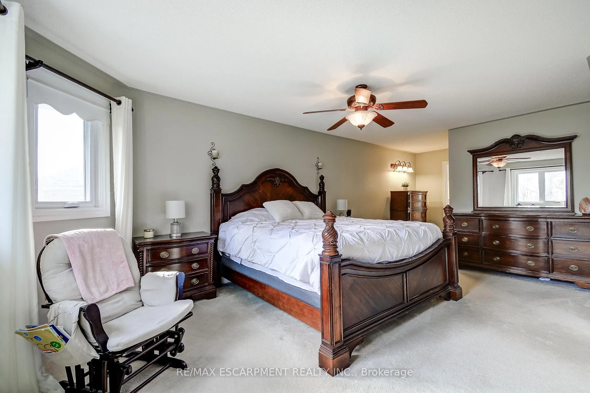 Photo 35 of 20 Derbyshire Street, Hamilton, Ancaster — HOMEH