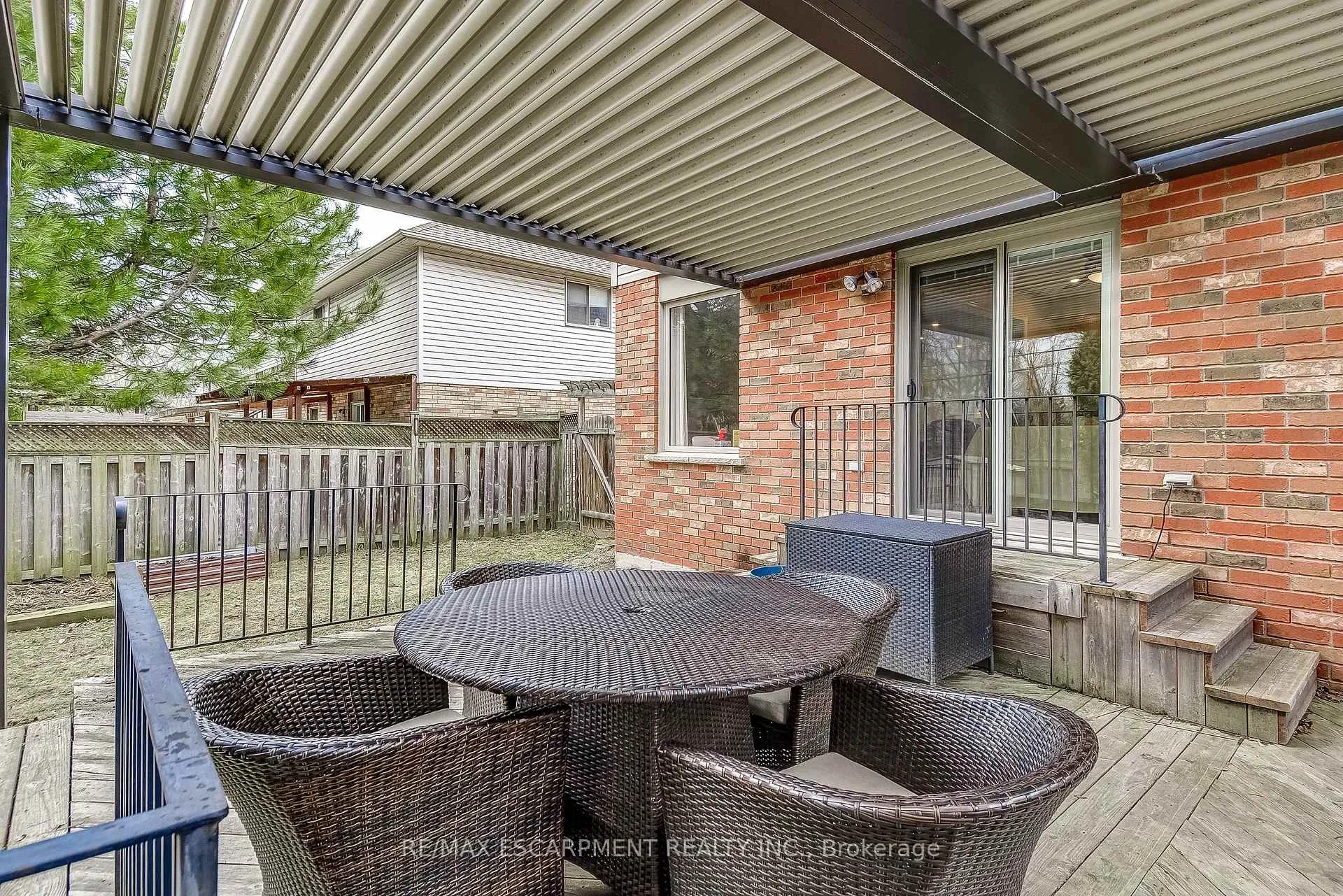 Photo 46 of 20 Derbyshire Street, Hamilton, Ancaster — HOMEH