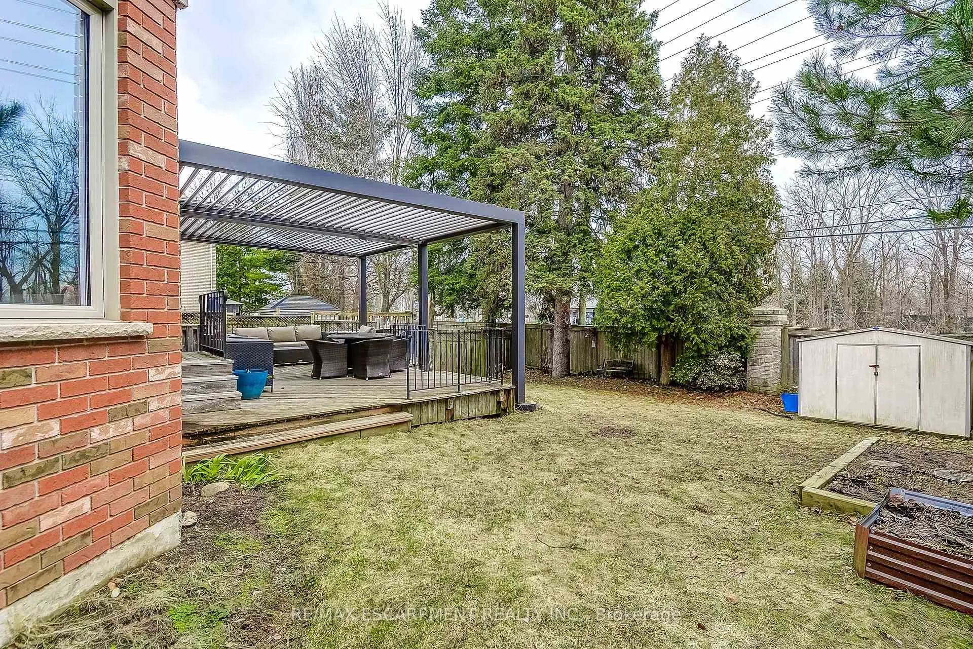Photo 47 of 20 Derbyshire Street, Hamilton, Ancaster — HOMEH