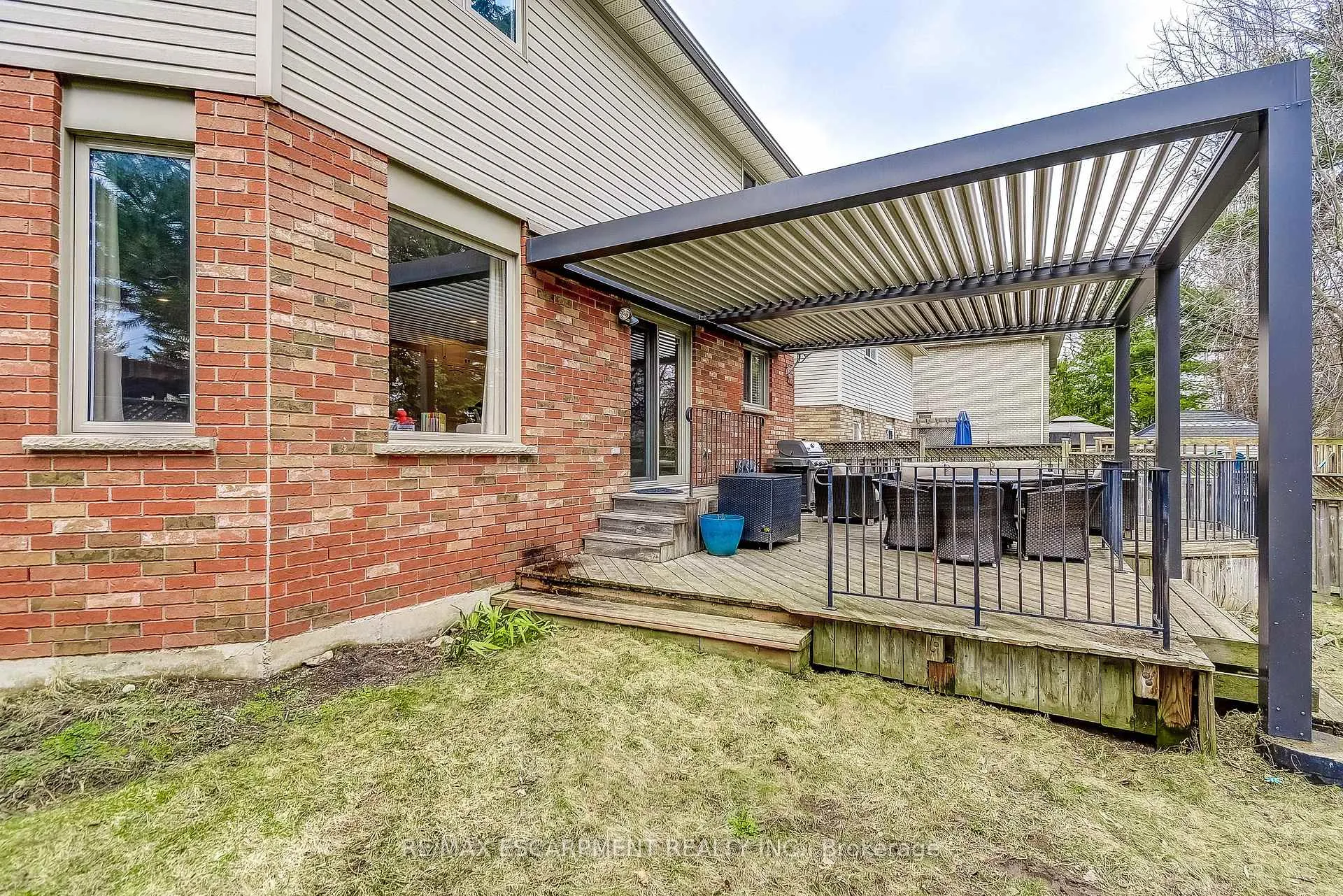 Photo 48 of 20 Derbyshire Street, Hamilton, Ancaster — HOMEH