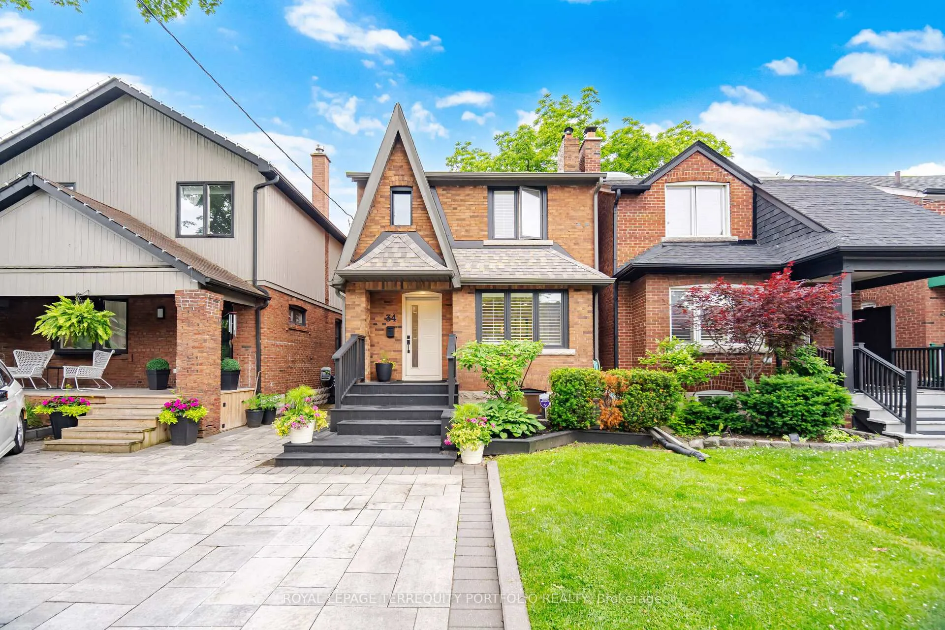 Photo 2 of 34 Donegall Drive, Toronto, Leaside — HOMEH