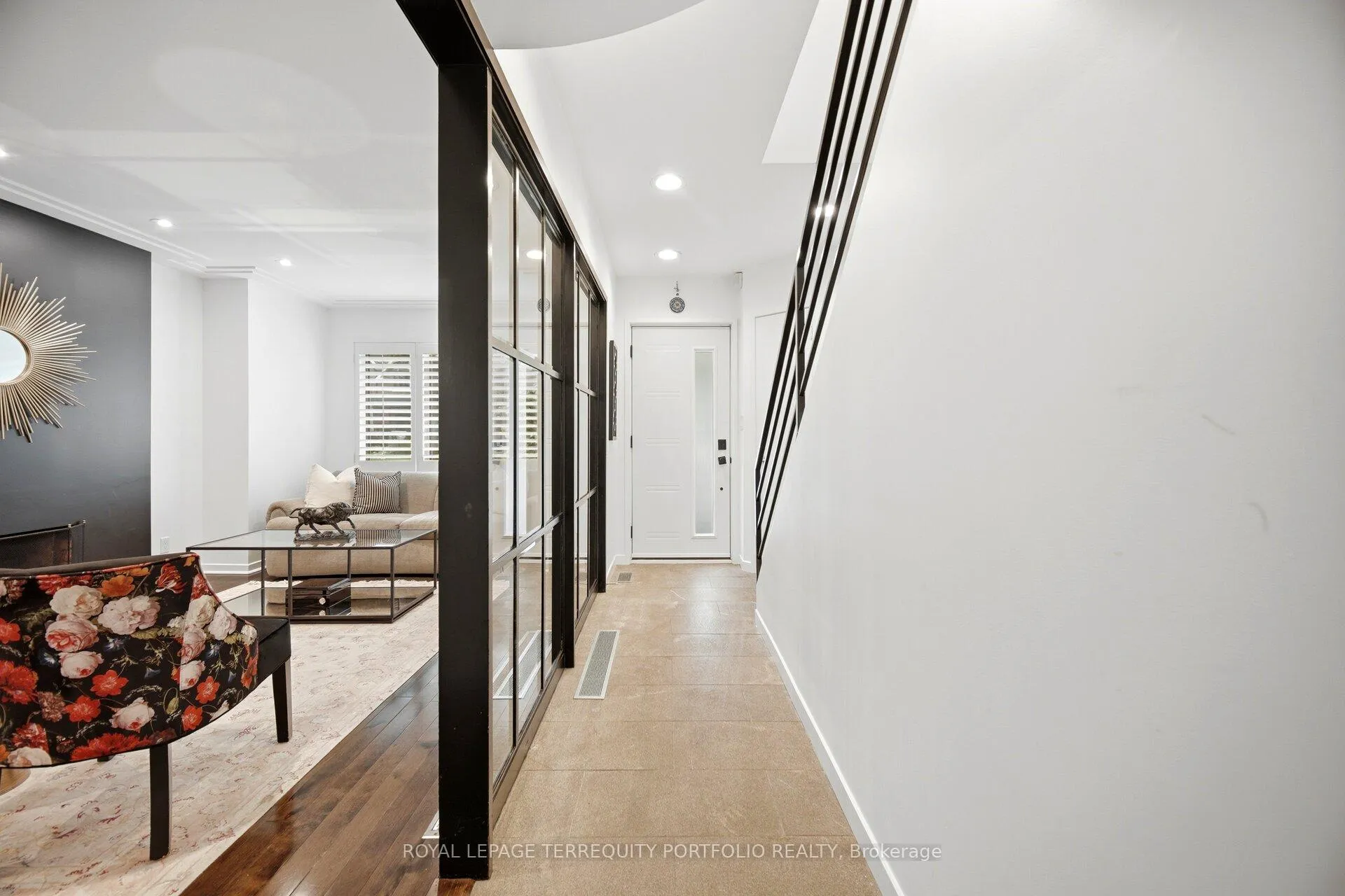 Photo 5 of 34 Donegall Drive, Toronto, Leaside — HOMEH