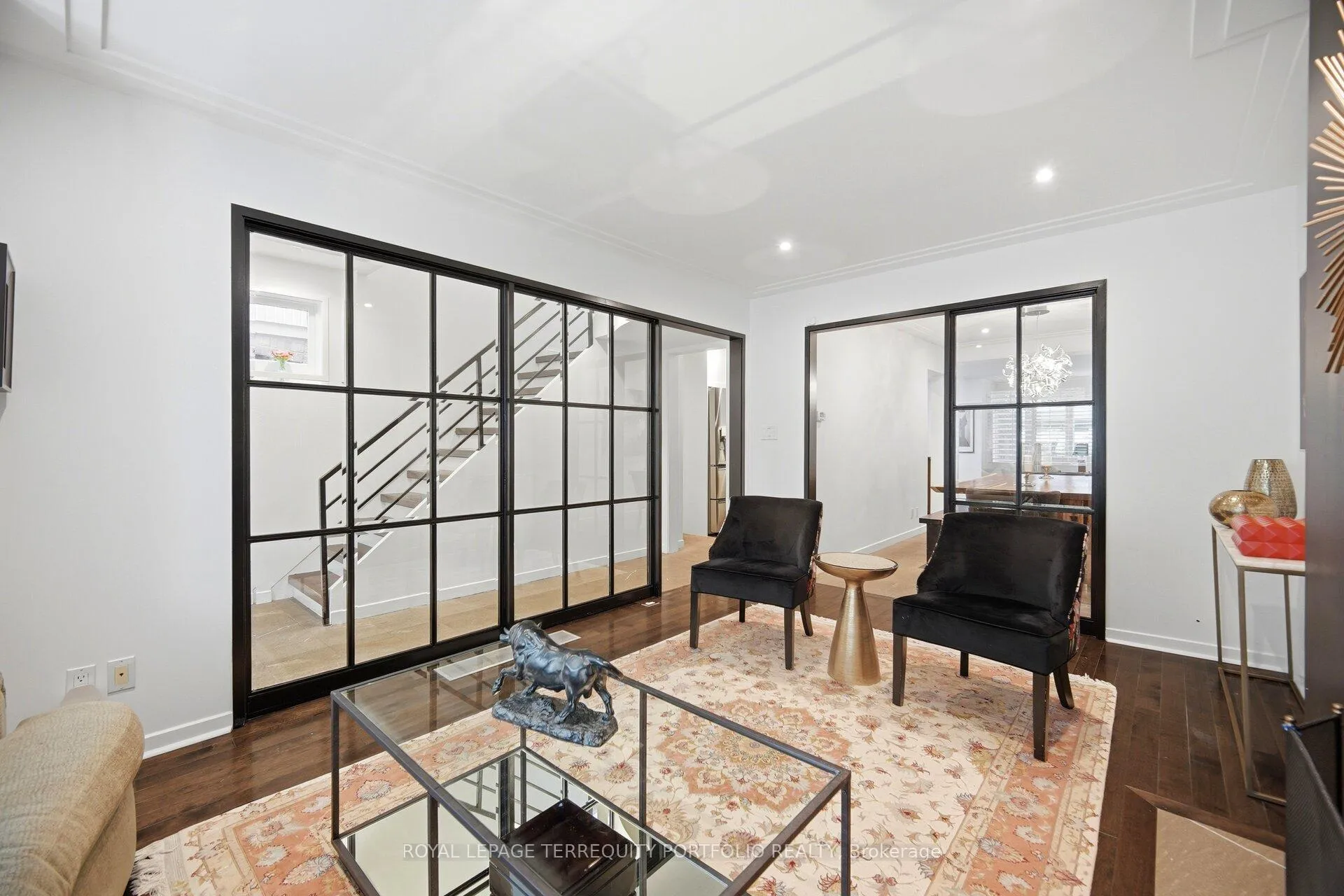 Photo 9 of 34 Donegall Drive, Toronto, Leaside — HOMEH