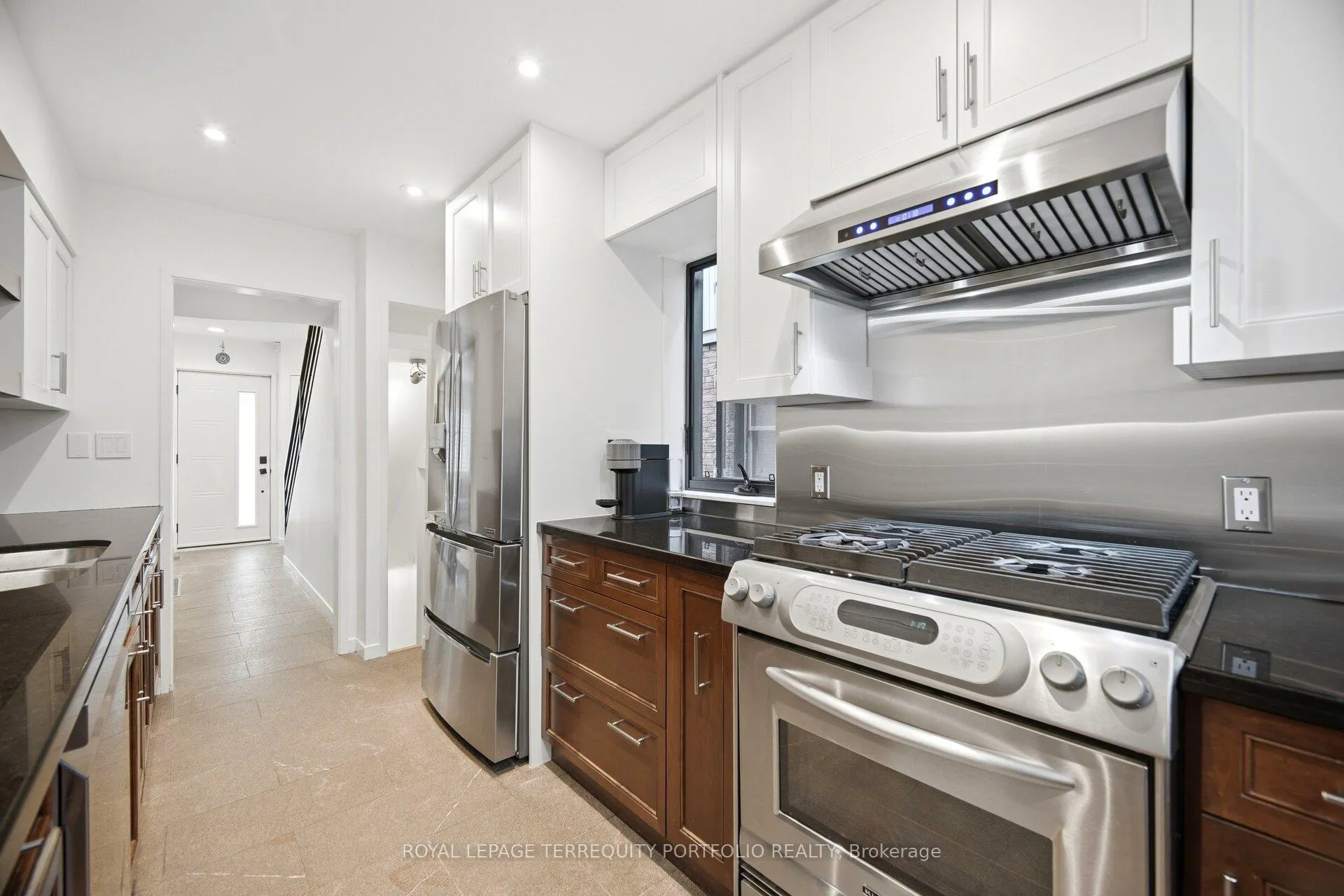 Photo 12 of 34 Donegall Drive, Toronto, Leaside — HOMEH