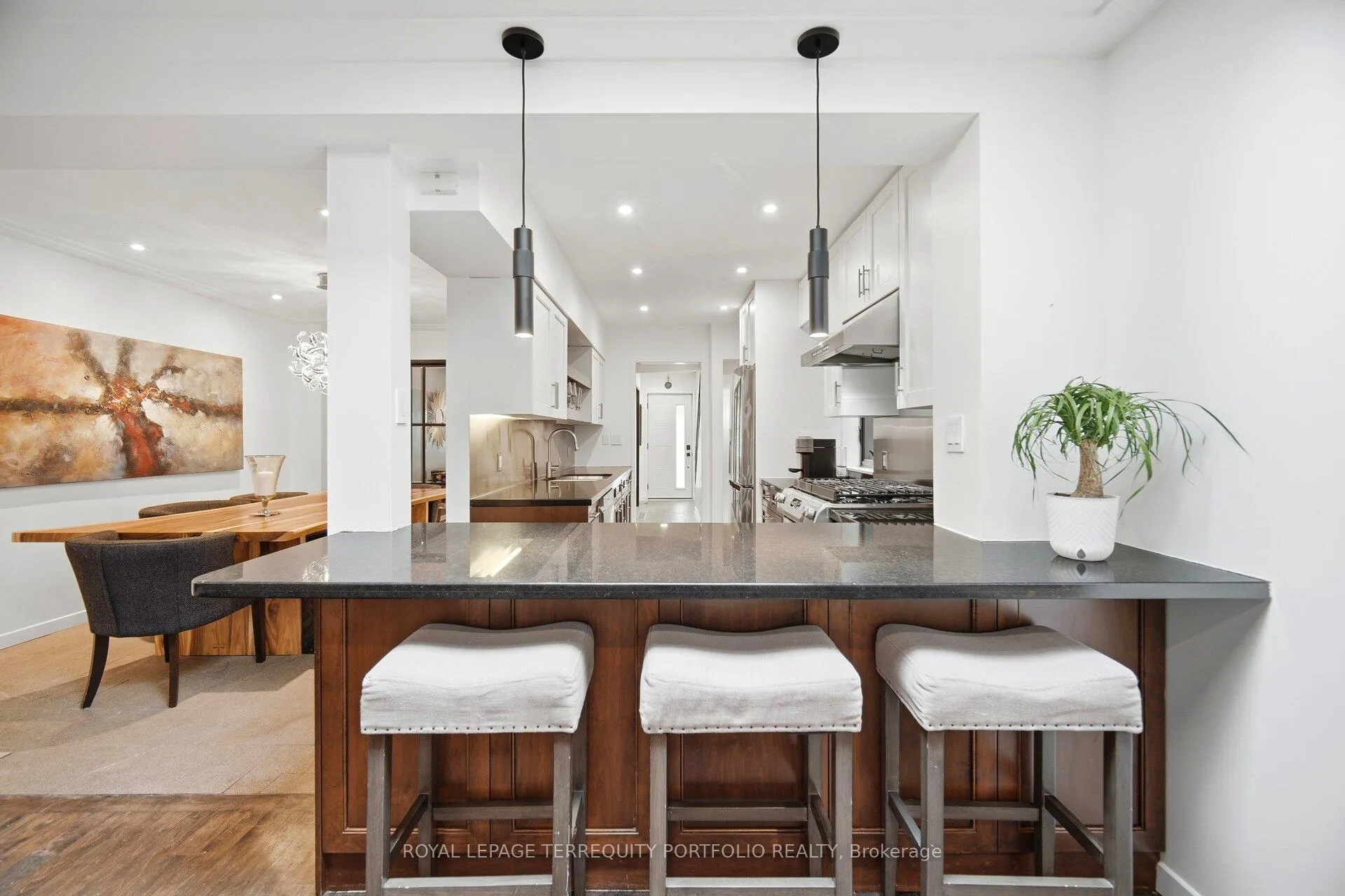 Photo 14 of 34 Donegall Drive, Toronto, Leaside — HOMEH