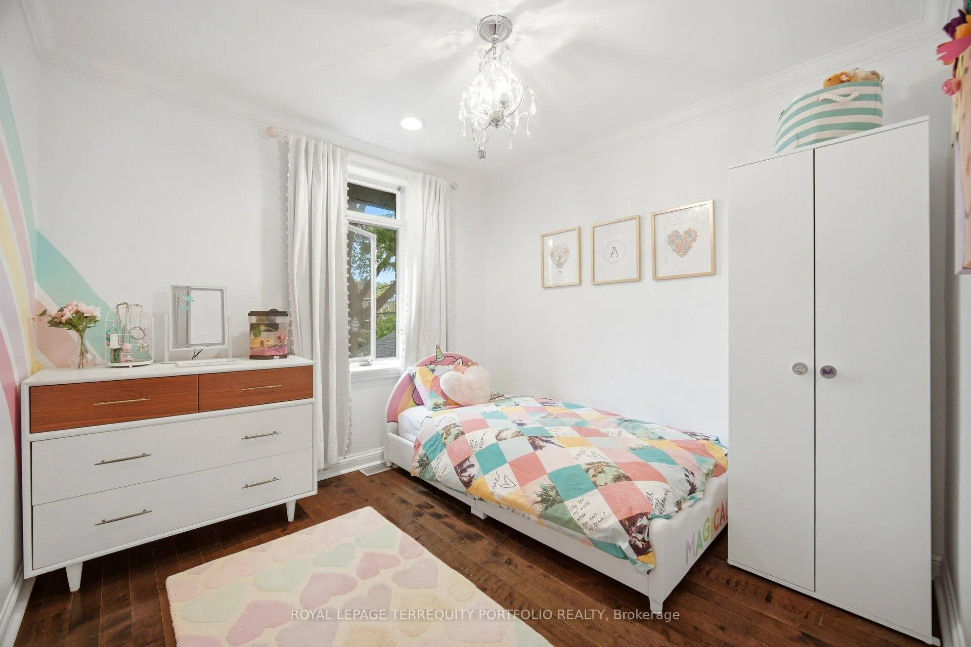 Photo 25 of 34 Donegall Drive, Toronto, Leaside — HOMEH