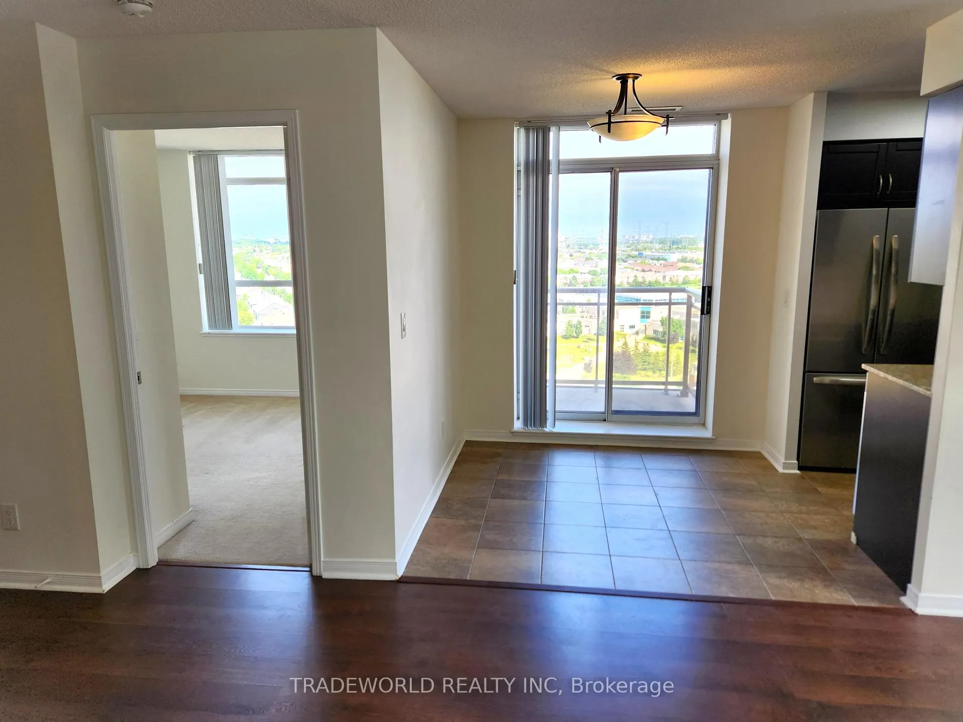 Photo 3 of Unit Ph4, 73 King William Crescent, Richmond Hill, Langstaff — HOMEH