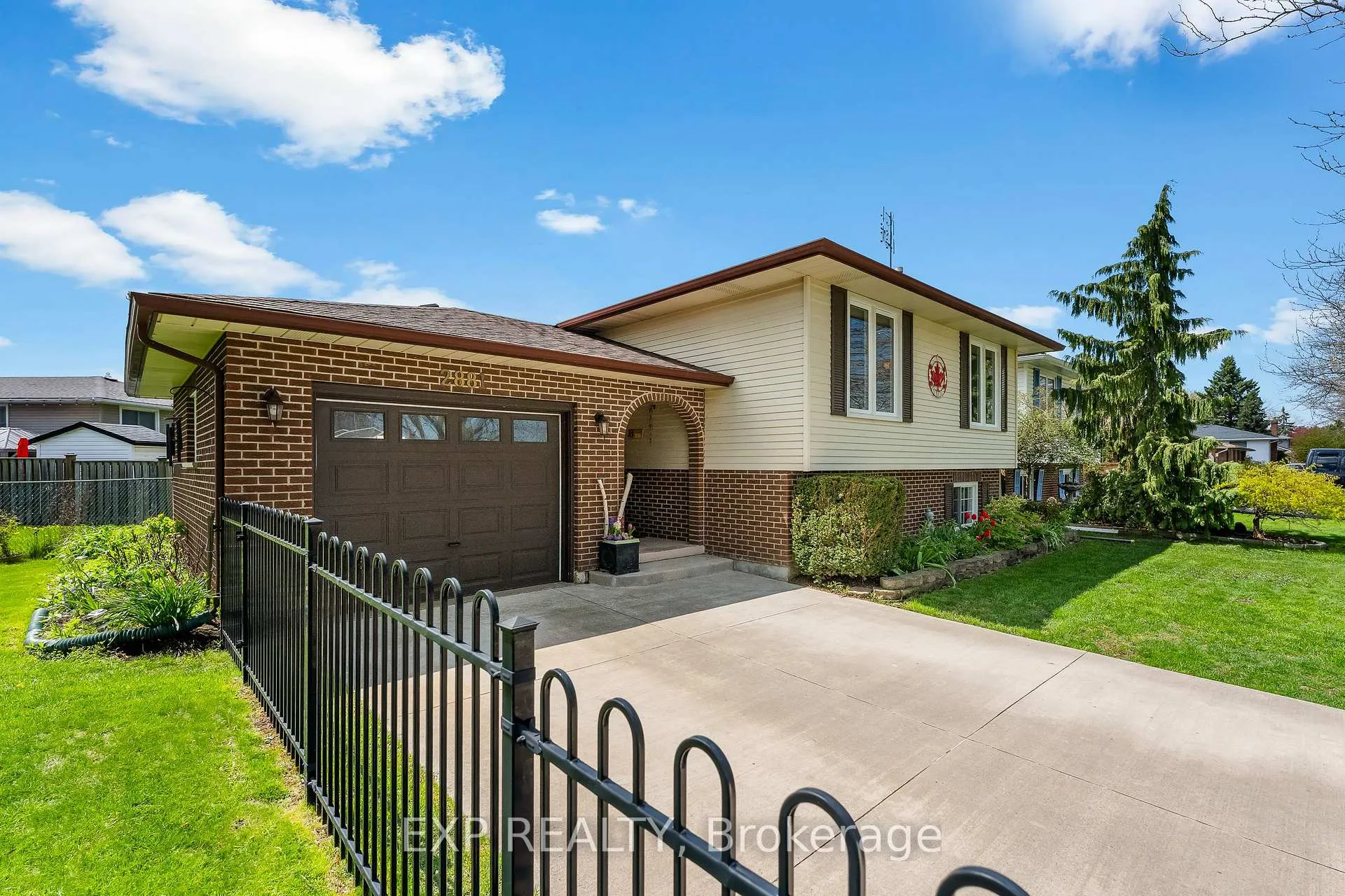 Photo 3 of 2881 Olden Avenue, Niagara Falls, Casey — HOMEH