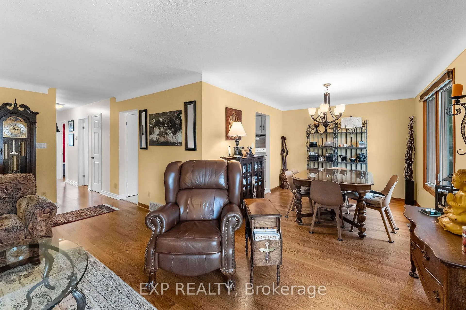 Photo 8 of 2881 Olden Avenue, Niagara Falls, Casey — HOMEH