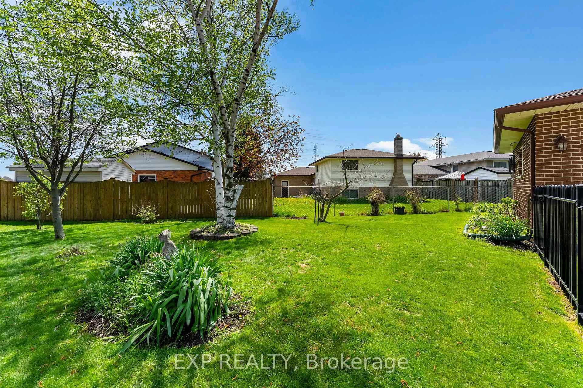 Photo 39 of 2881 Olden Avenue, Niagara Falls, Casey — HOMEH