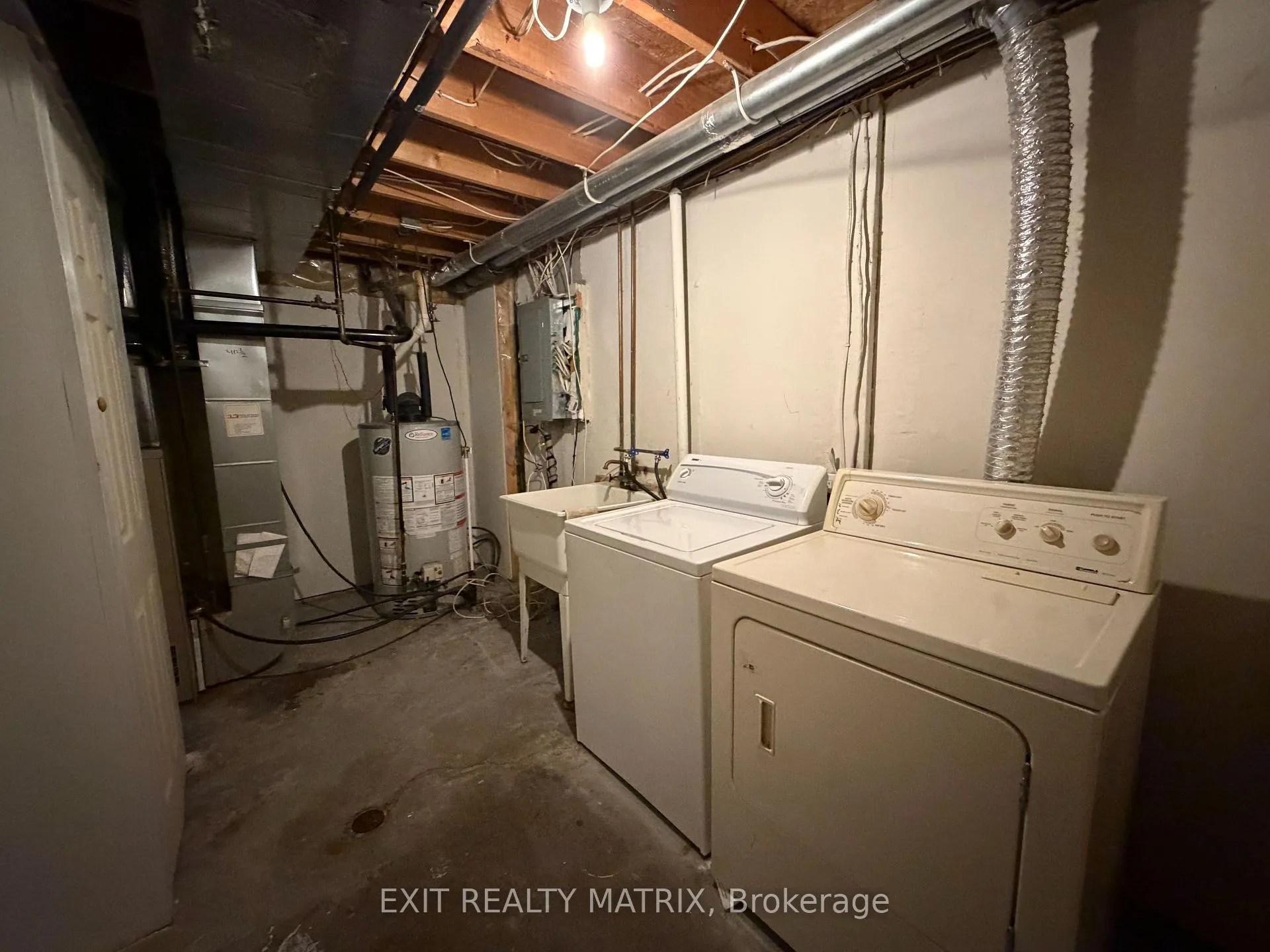 Photo 14 of 35 Binbury Way, Ottawa, Hunt Club Park/Greenboro — HOMEH