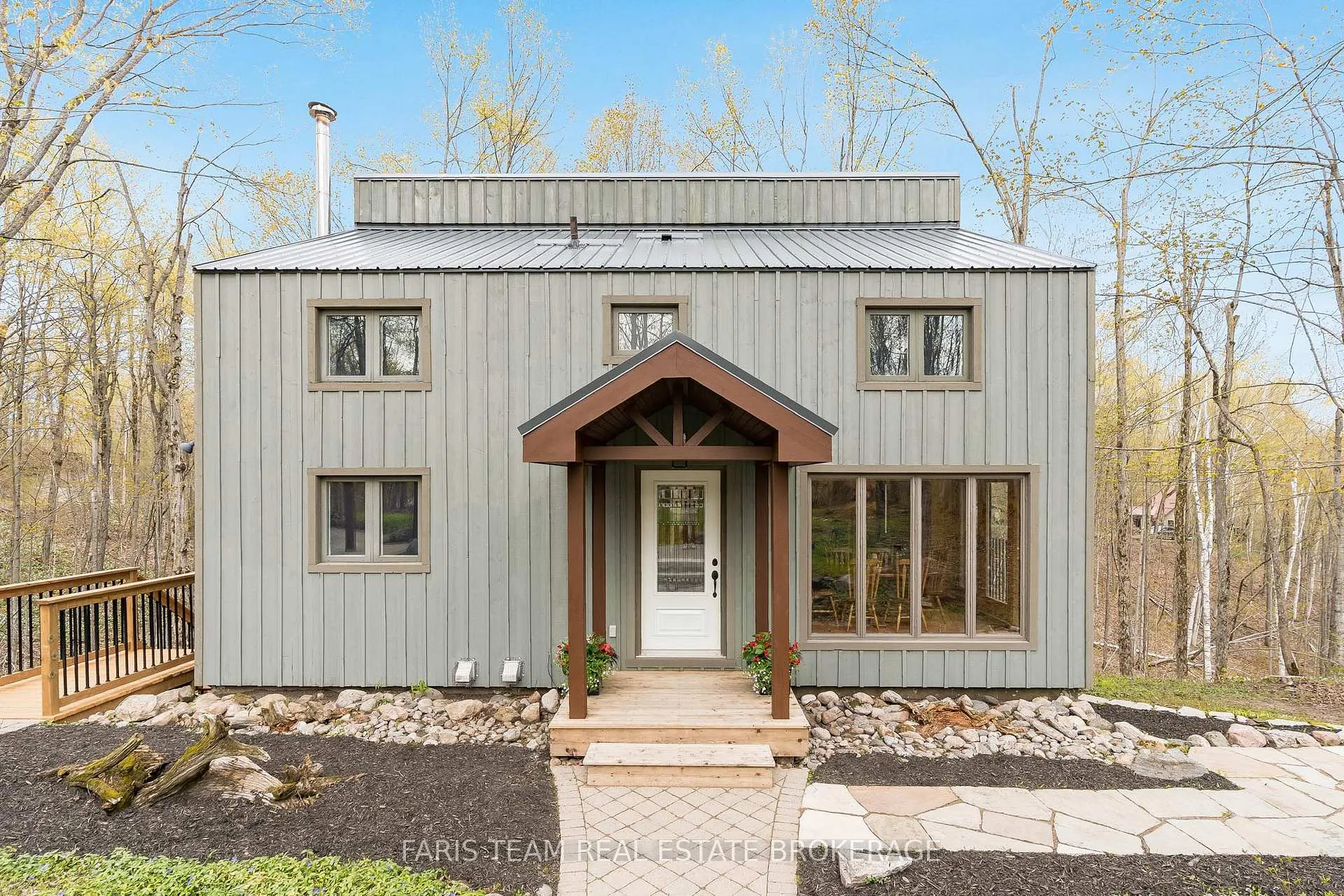 Photo 2 of 46 Huronwoods Drive, Oro-Medonte, Sugarbush — HOMEH