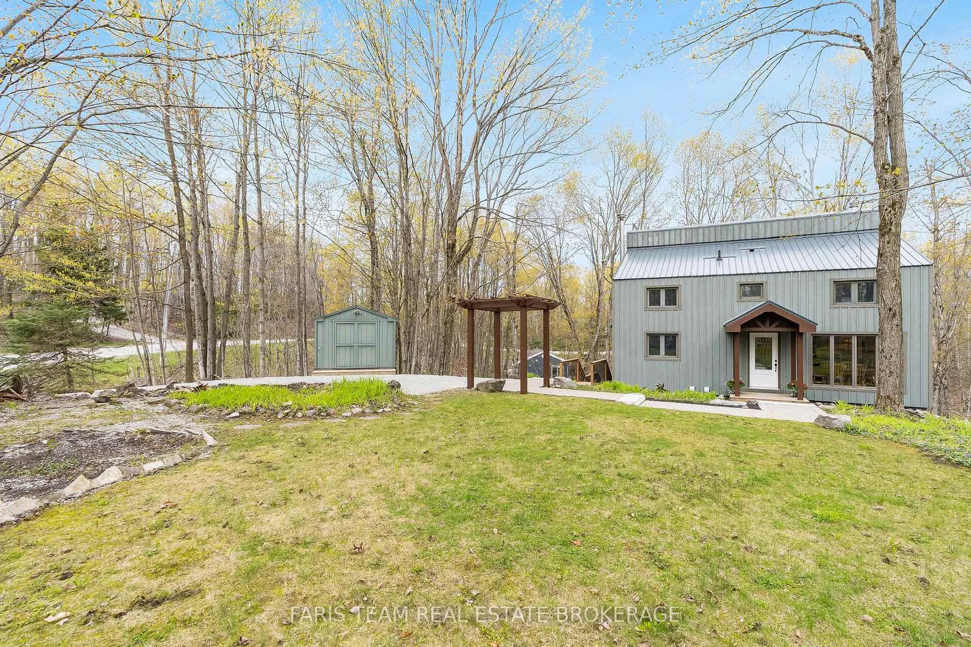 Photo 3 of 46 Huronwoods Drive, Oro-Medonte, Sugarbush — HOMEH