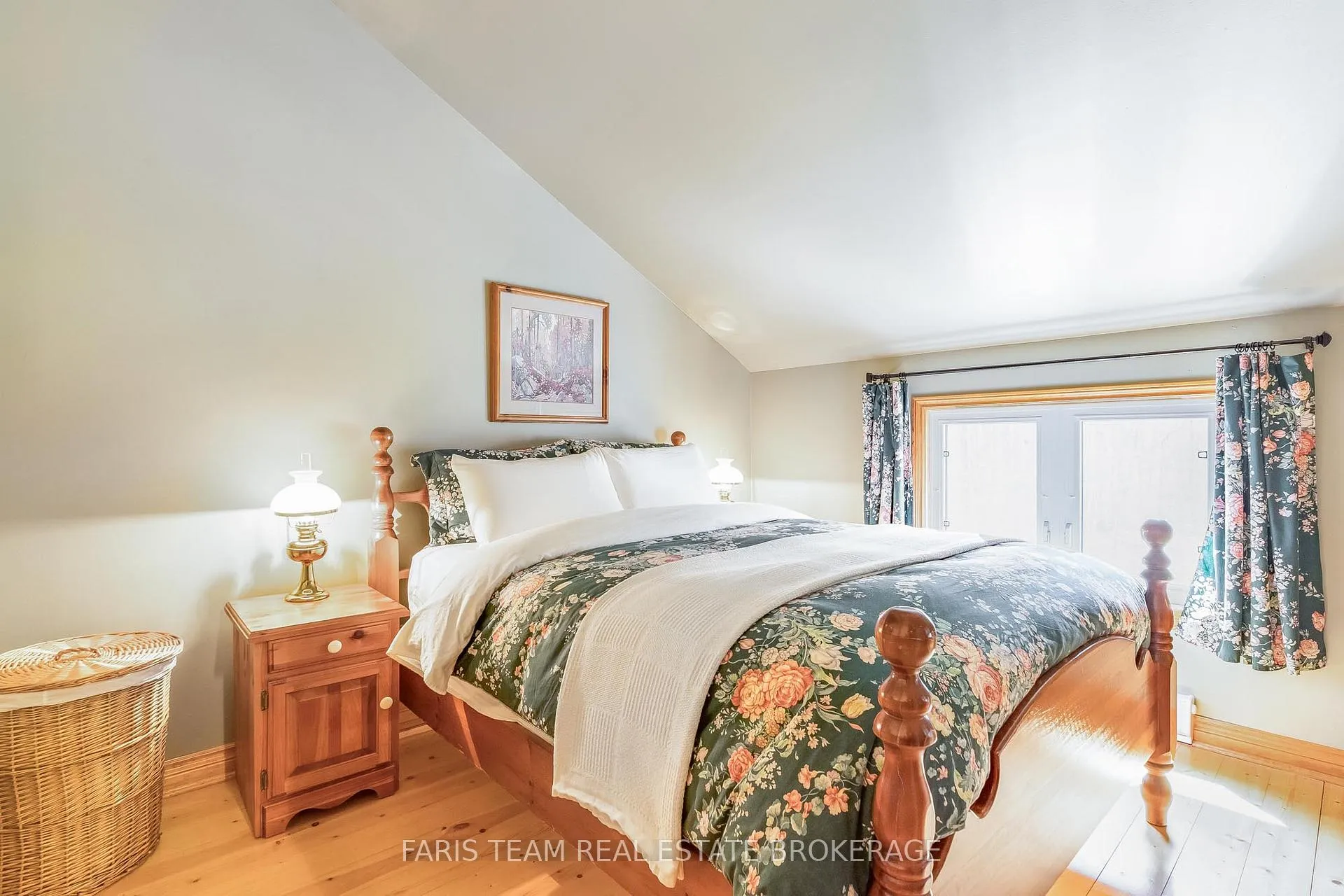 Photo 20 of 46 Huronwoods Drive, Oro-Medonte, Sugarbush — HOMEH