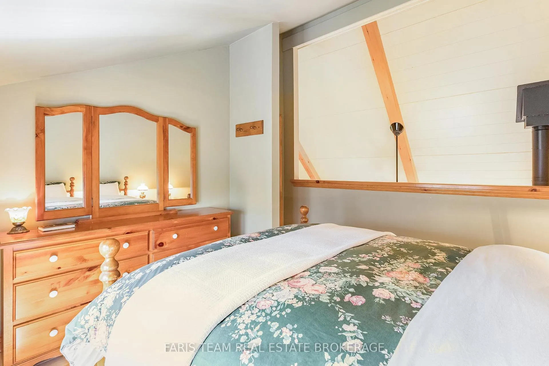 Photo 22 of 46 Huronwoods Drive, Oro-Medonte, Sugarbush — HOMEH