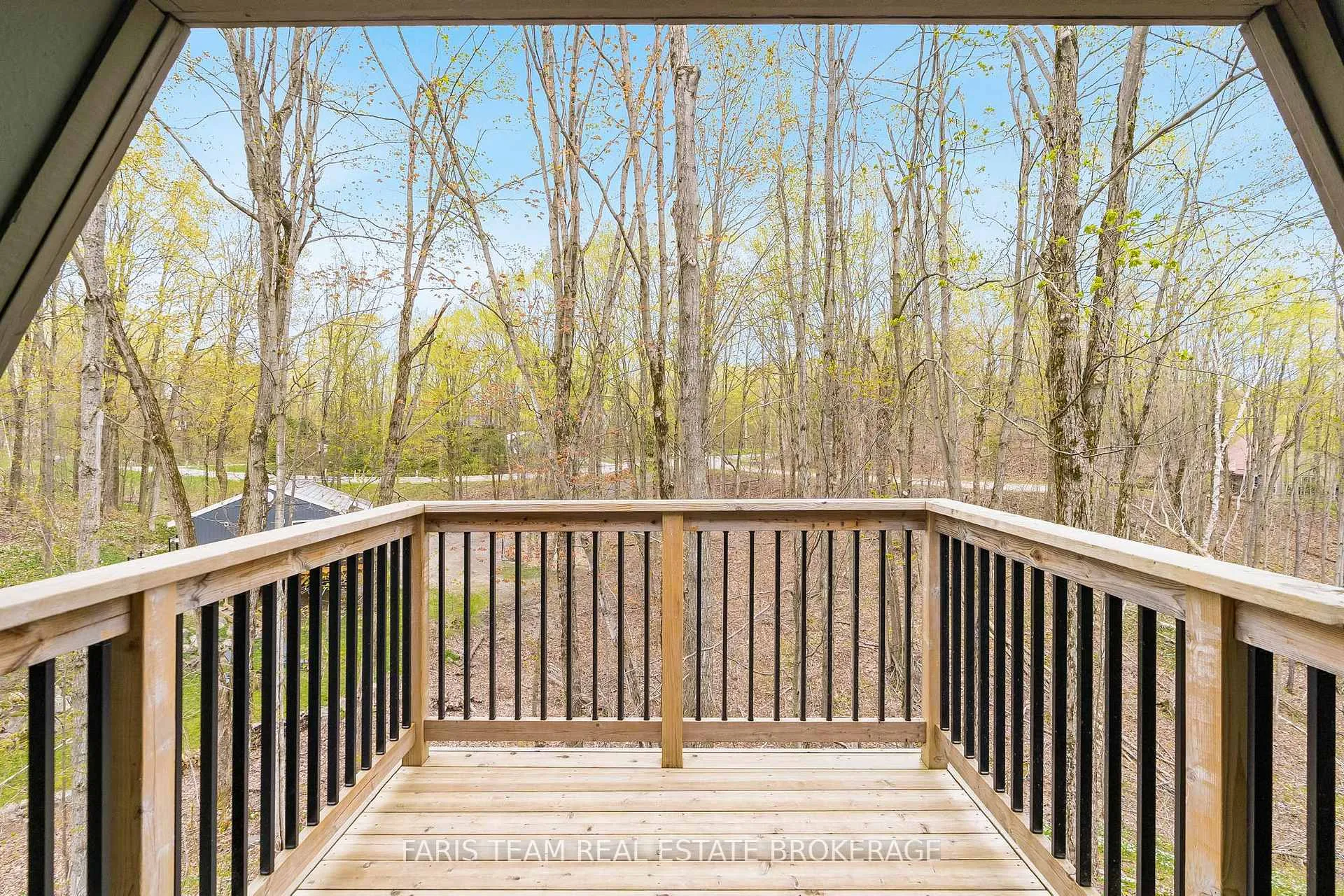 Photo 38 of 46 Huronwoods Drive, Oro-Medonte, Sugarbush — HOMEH