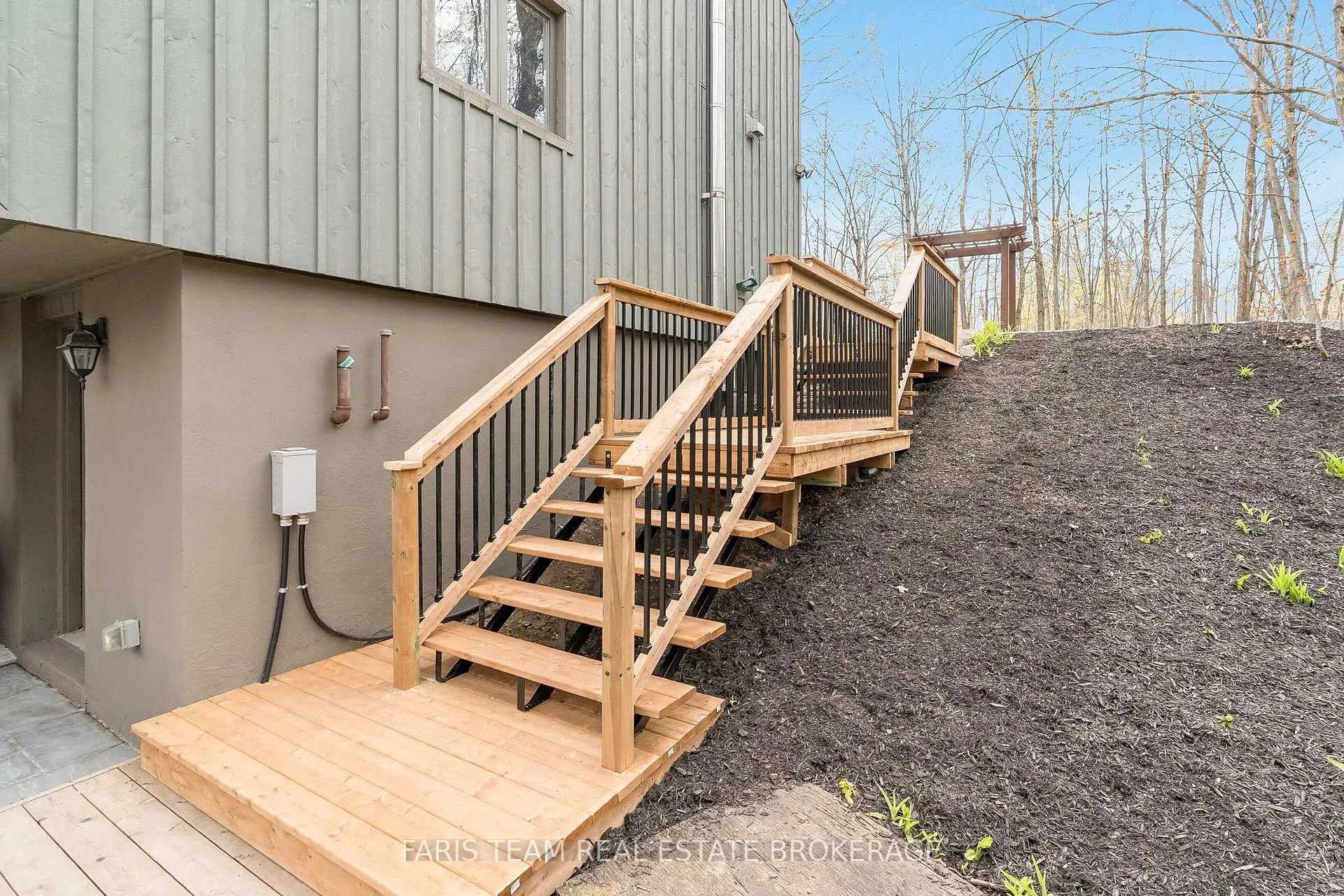 Photo 42 of 46 Huronwoods Drive, Oro-Medonte, Sugarbush — HOMEH