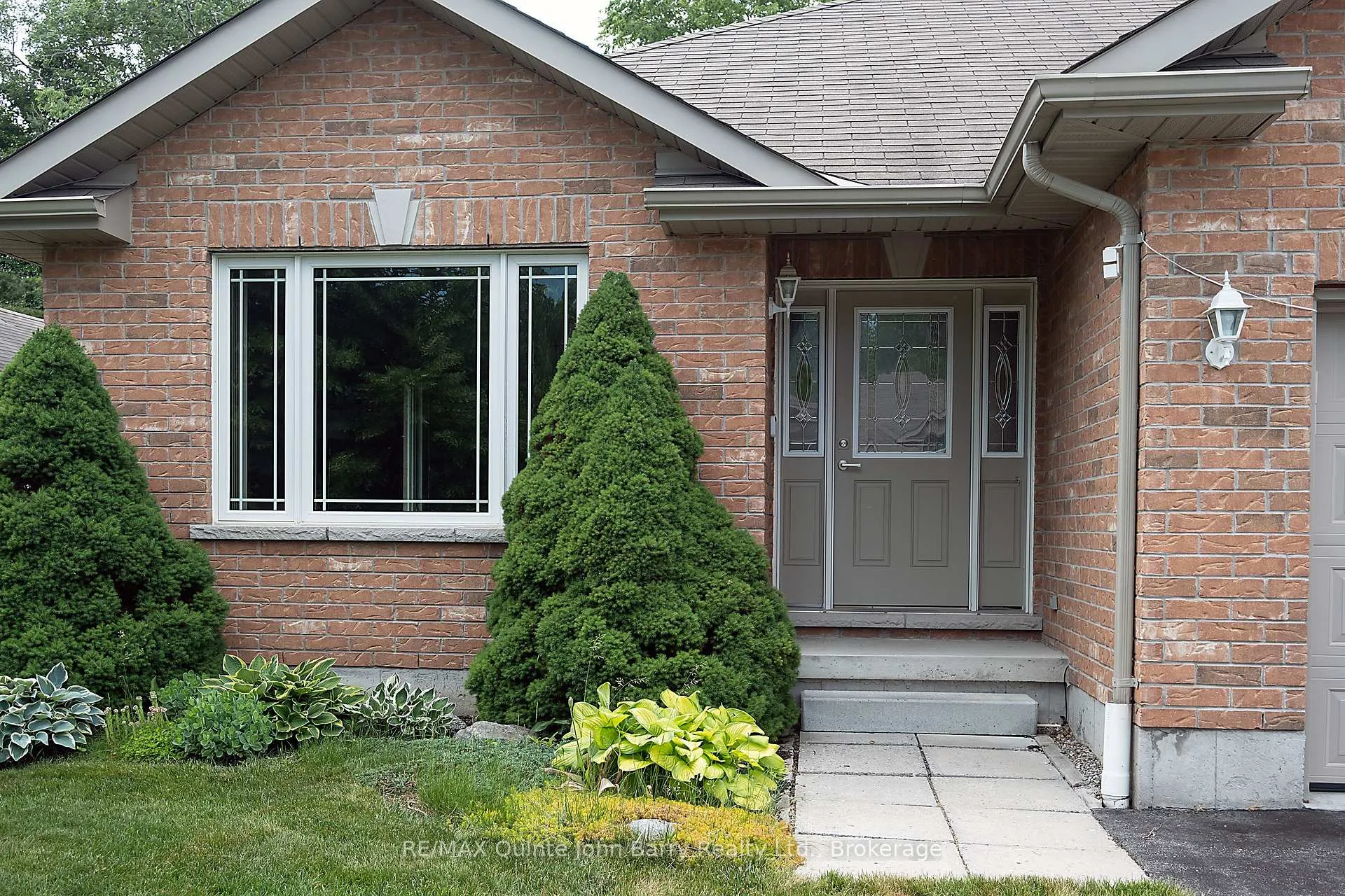 Photo 5 of 4 Algonquin Avenue, Brighton — HOMEH