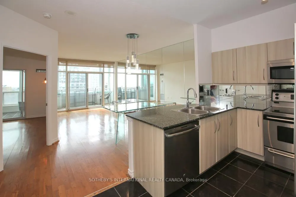 Photo 6 of Unit SPH22, 600 Queens Quay, Toronto, Waterfront Communities — HOMEH