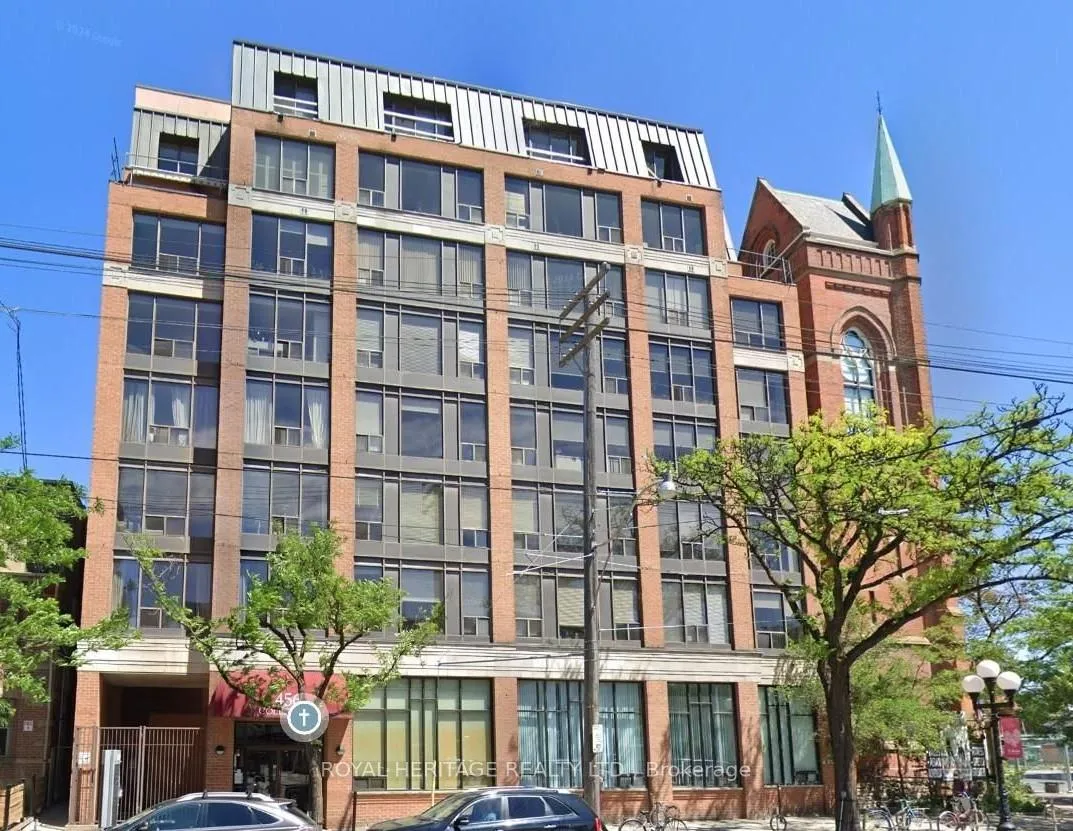 Front of Unit 605, 456 College Street