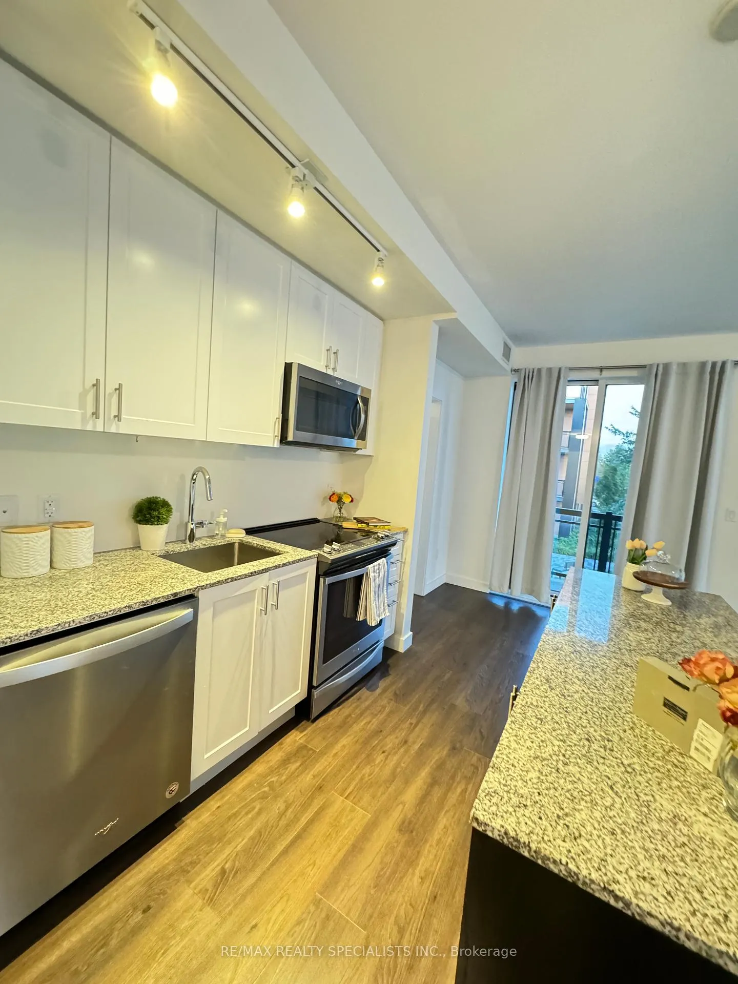 Photo 7 of Unit 214, 150 Sabina Drive, Oakville, Glenorchy — HOMEH