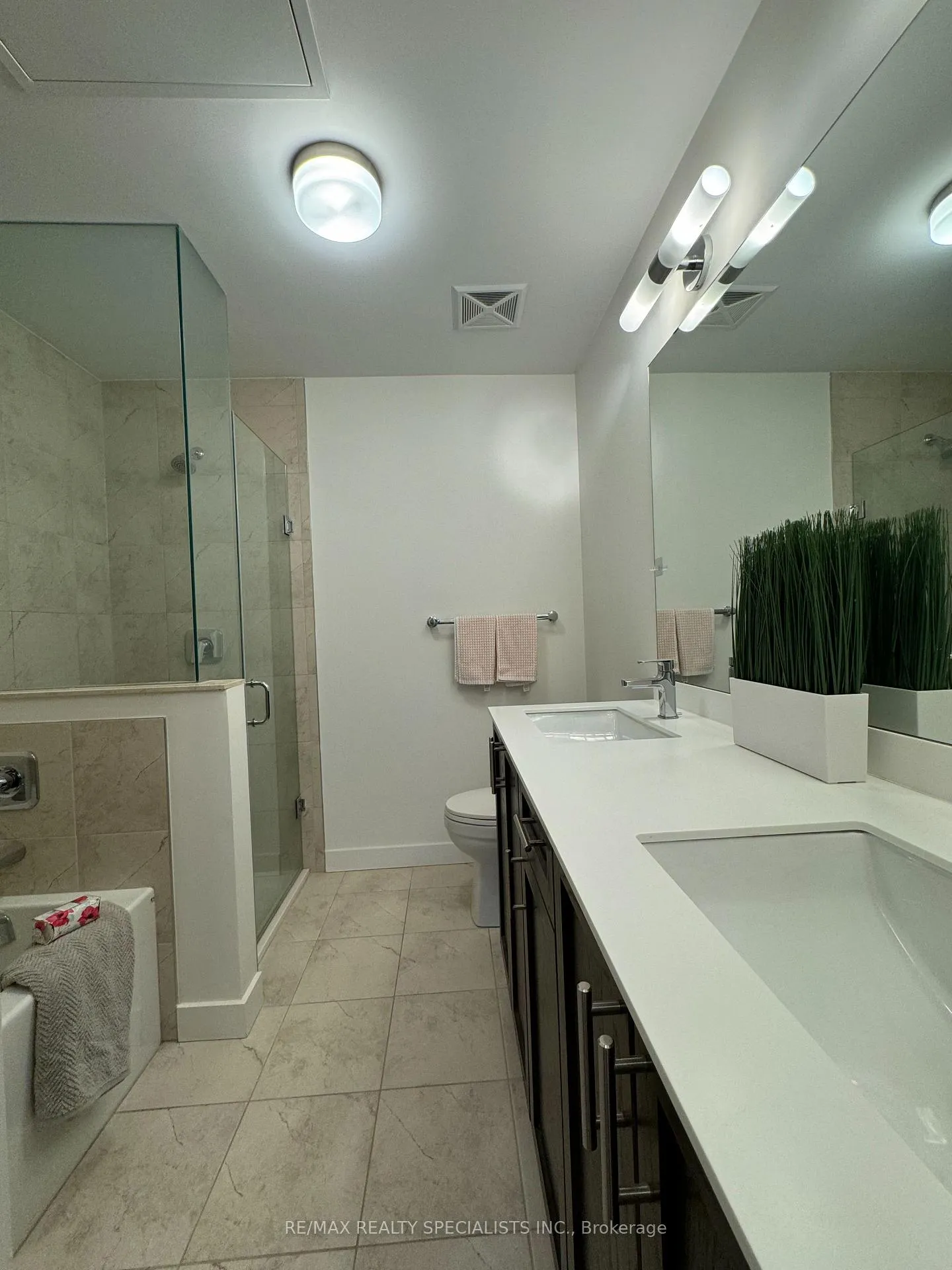 Photo 23 of Unit 214, 150 Sabina Drive, Oakville, Glenorchy — HOMEH