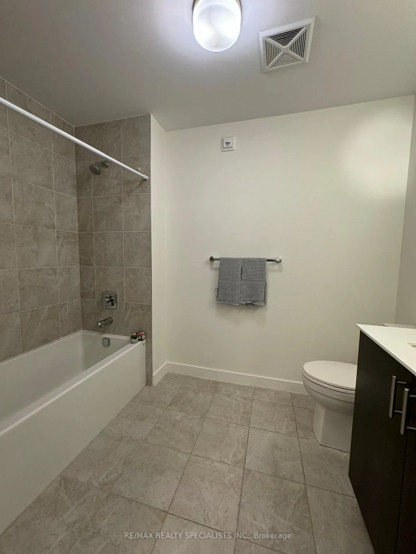 Photo 25 of Unit 214, 150 Sabina Drive, Oakville, Glenorchy — HOMEH