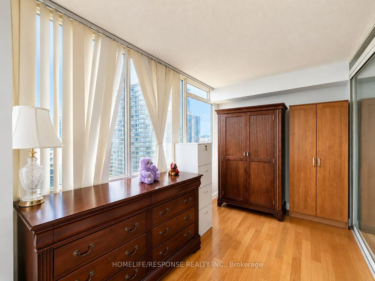 Photo 16 of Unit 1601, 55 Elm Drive W, Mississauga, City Centre — HOMEH