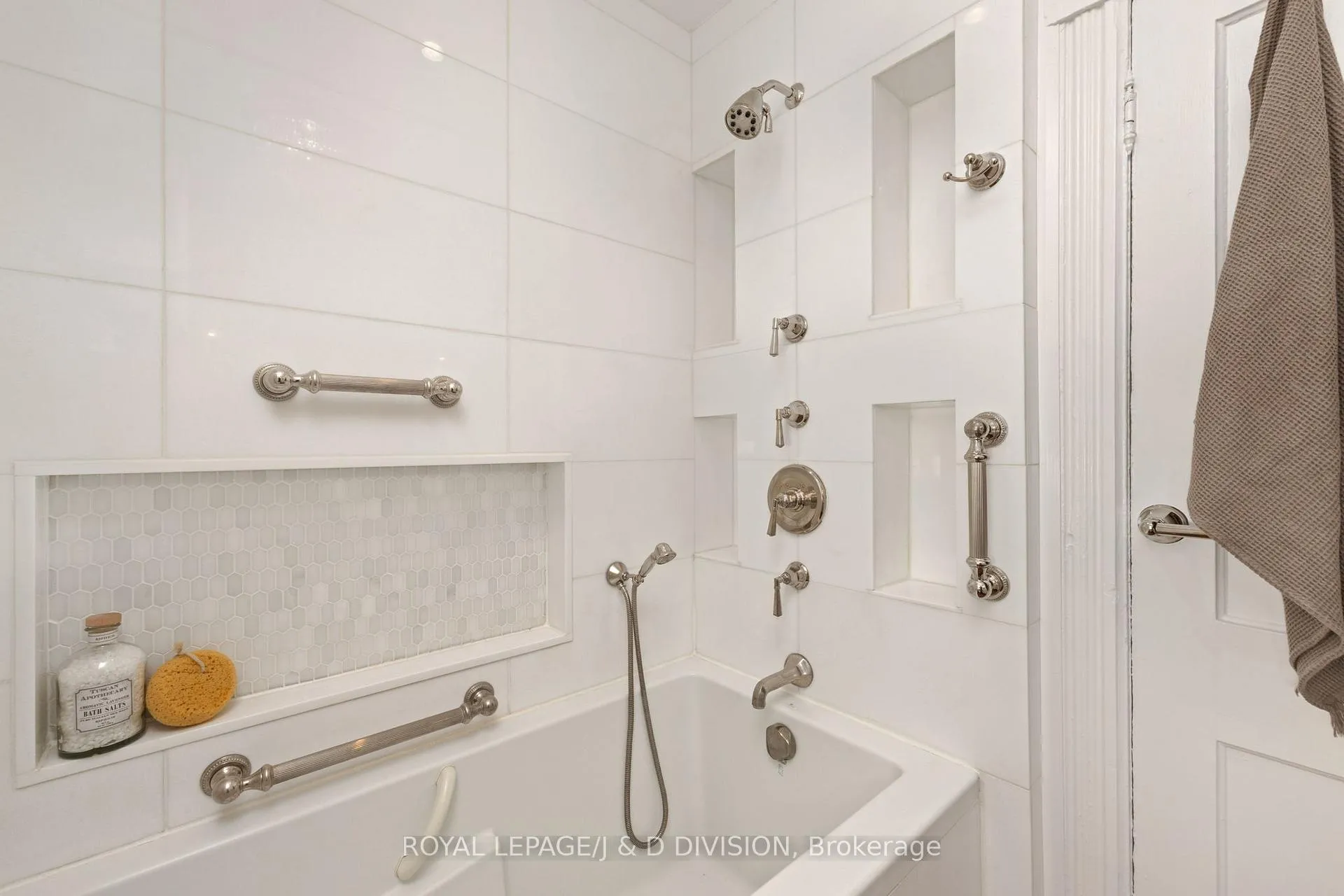 Photo 21 of 477 Roxton Road, Toronto, Palmerston-Little Italy — HOMEH