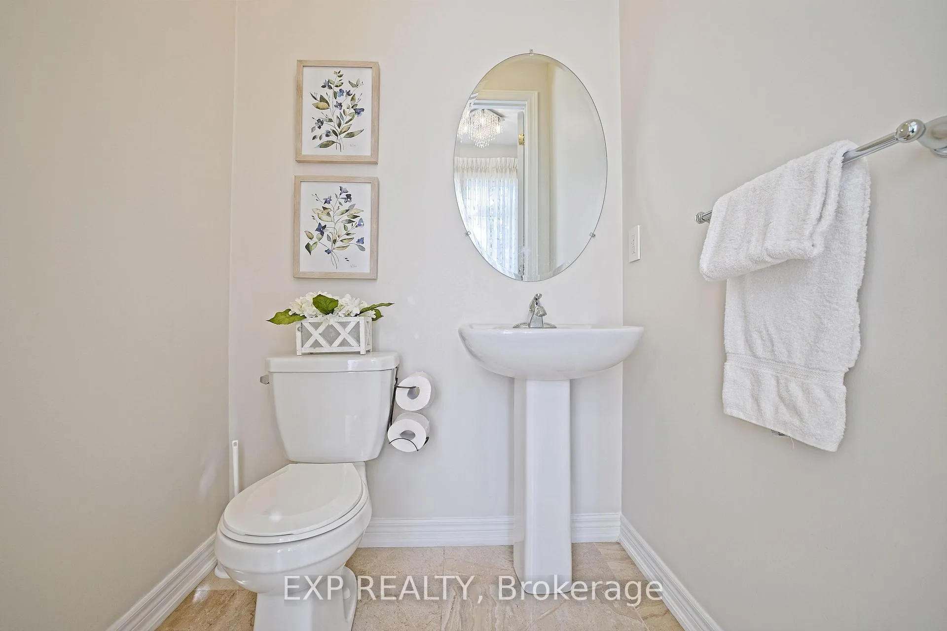 Photo 6 of 520 Dougall Avenue E, Caledon, Rural Caledon — HOMEH