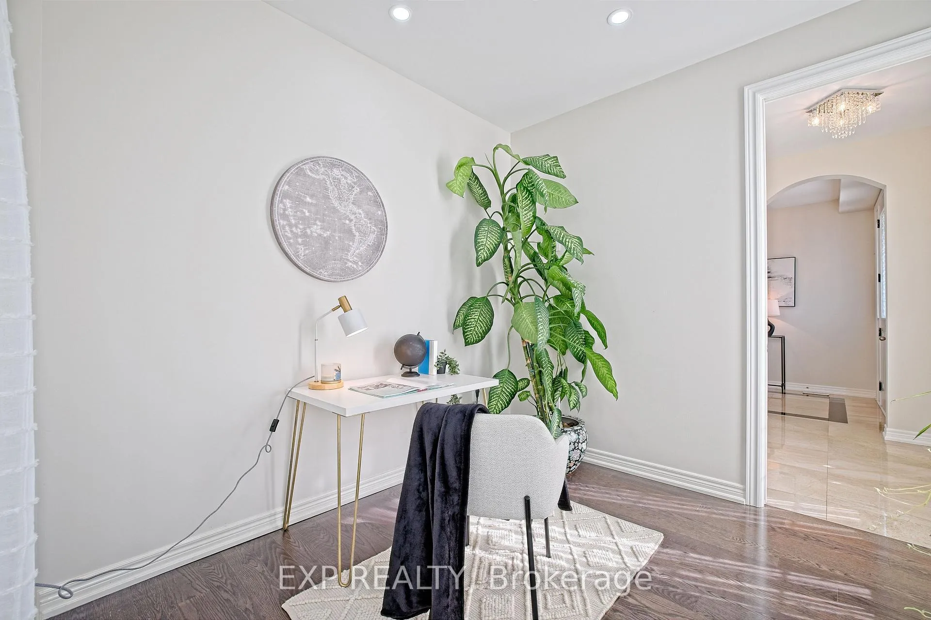 Photo 8 of 520 Dougall Avenue E, Caledon, Rural Caledon — HOMEH