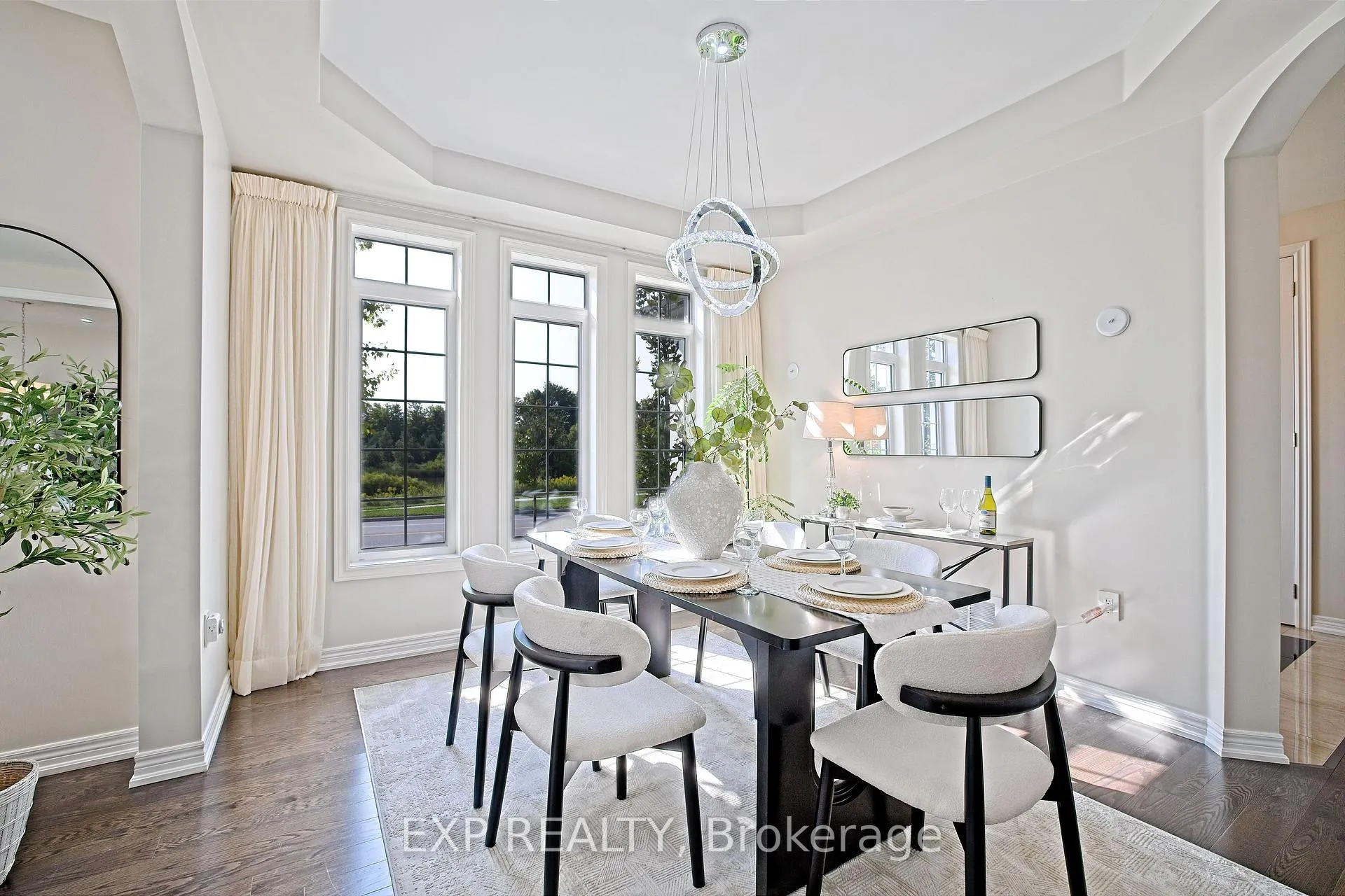 Photo 12 of 520 Dougall Avenue E, Caledon, Rural Caledon — HOMEH