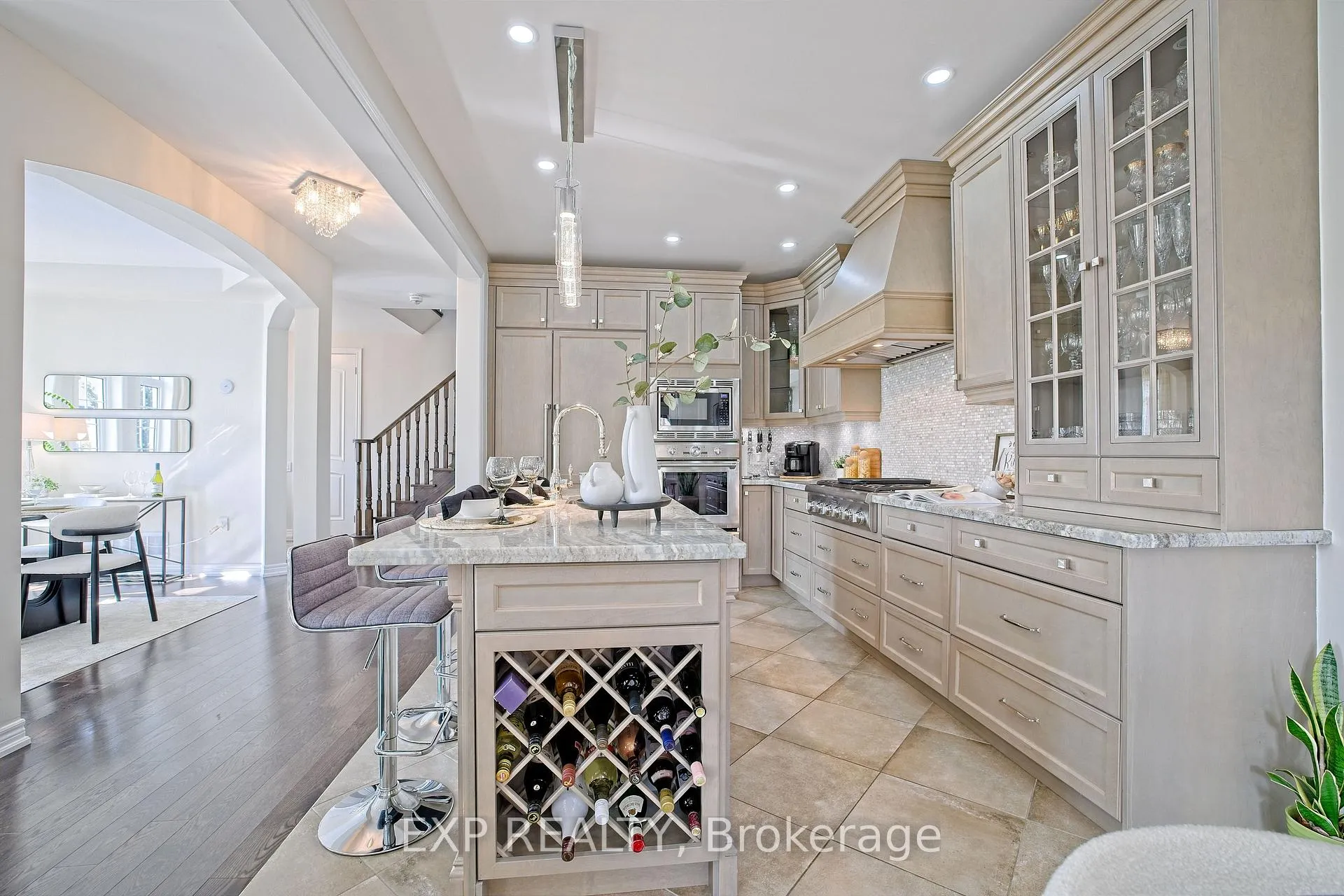 Photo 17 of 520 Dougall Avenue E, Caledon, Rural Caledon — HOMEH