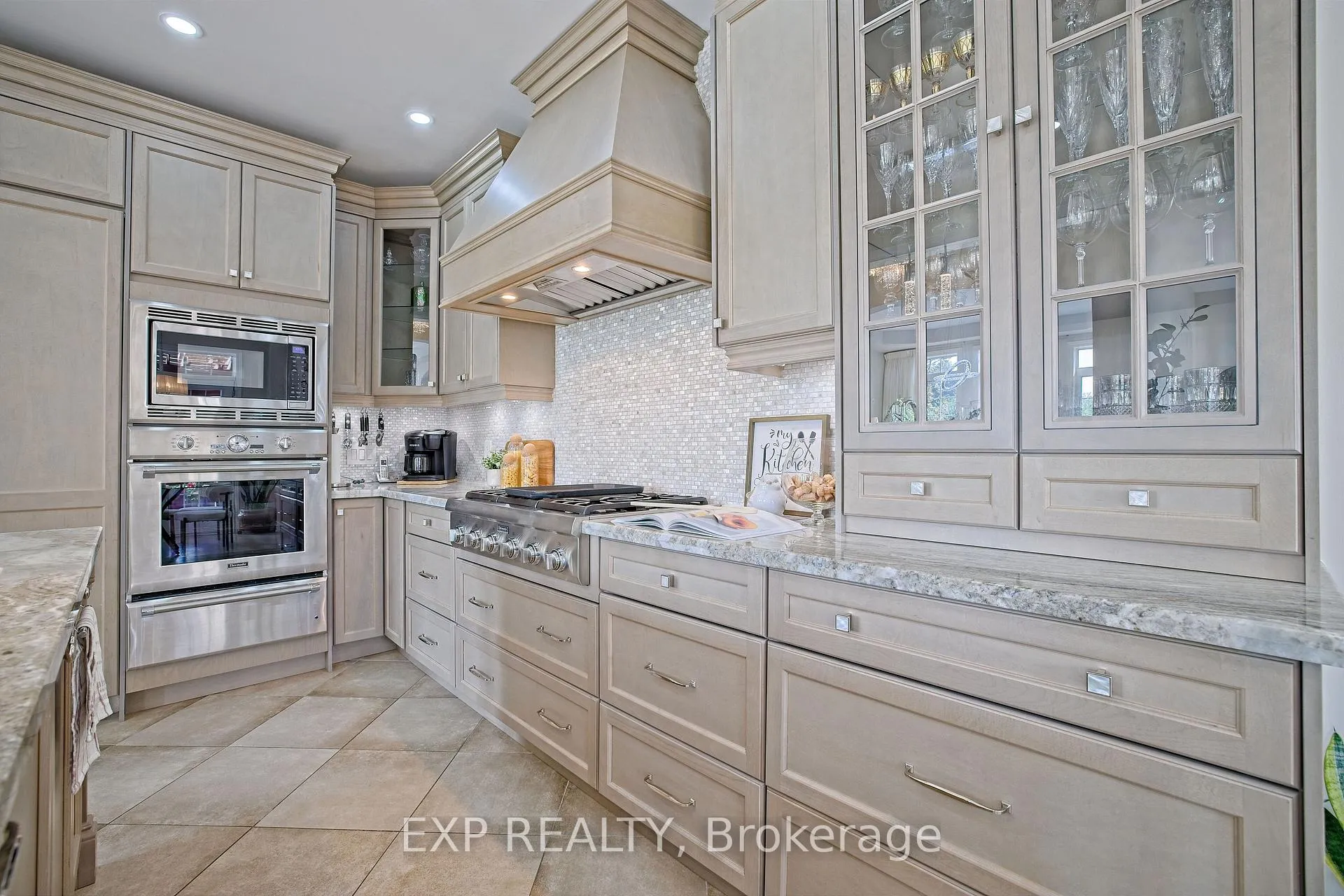Photo 20 of 520 Dougall Avenue E, Caledon, Rural Caledon — HOMEH
