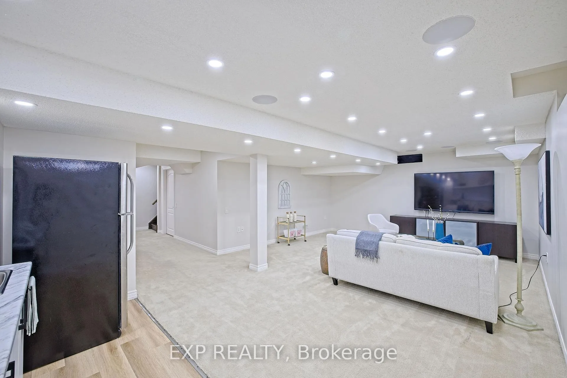 Photo 31 of 520 Dougall Avenue E, Caledon, Rural Caledon — HOMEH