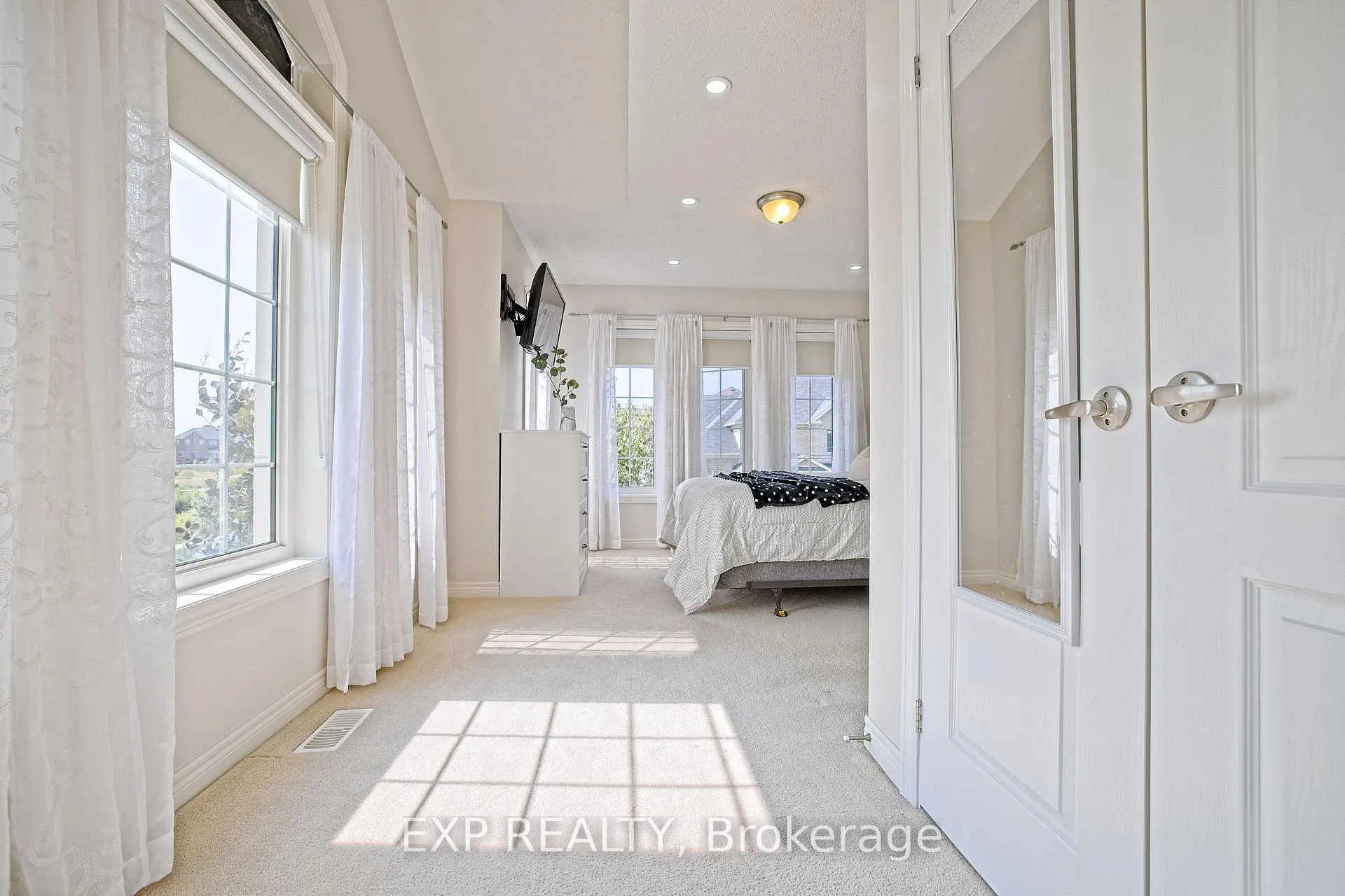 Photo 41 of 520 Dougall Avenue E, Caledon, Rural Caledon — HOMEH