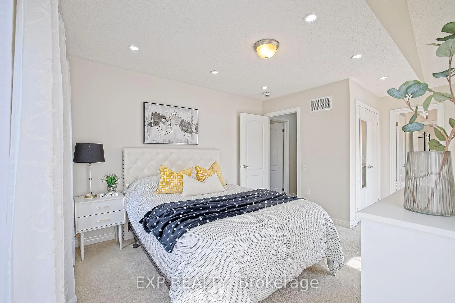 Photo 43 of 520 Dougall Avenue E, Caledon, Rural Caledon — HOMEH