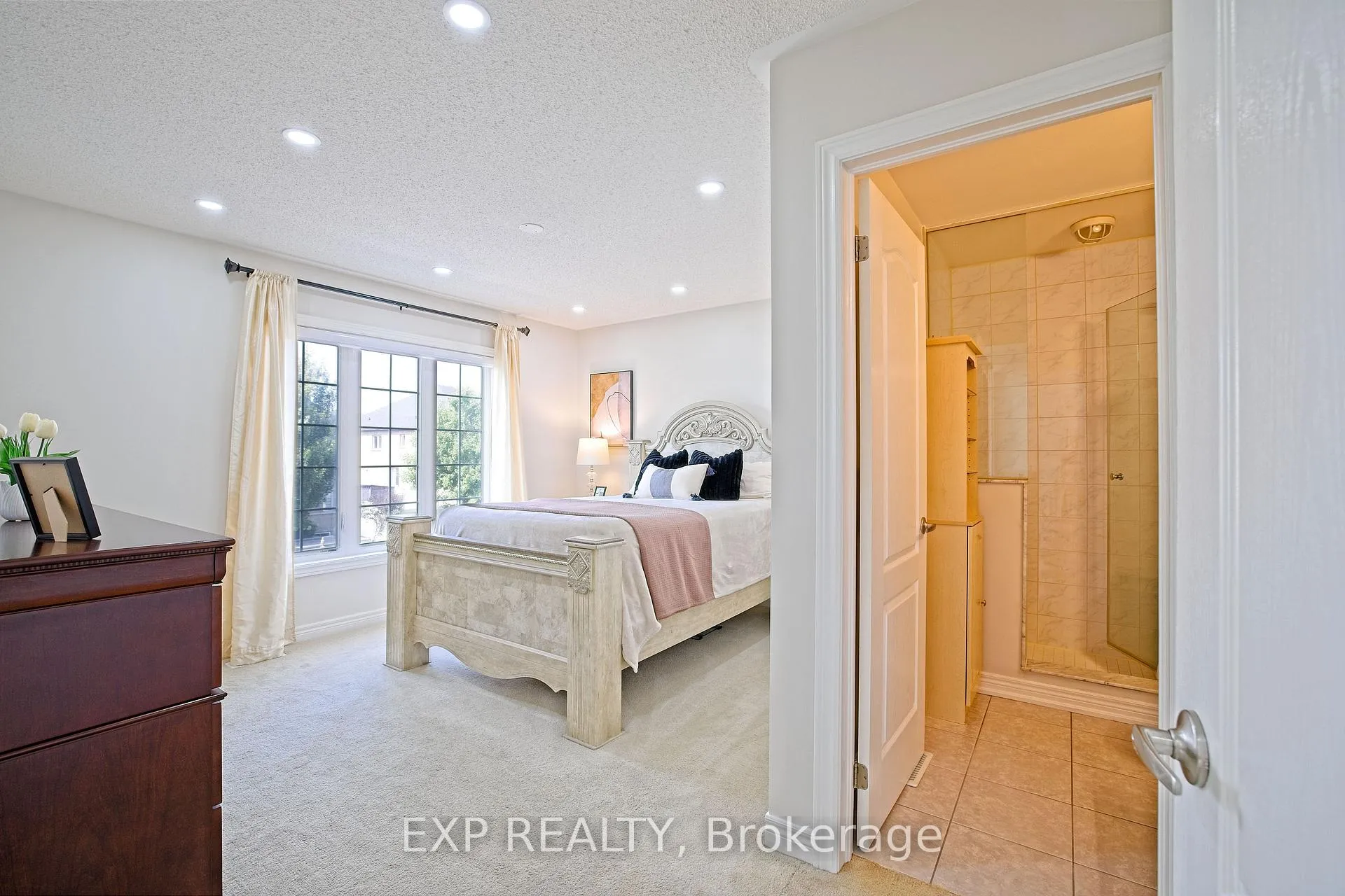 Photo 45 of 520 Dougall Avenue E, Caledon, Rural Caledon — HOMEH