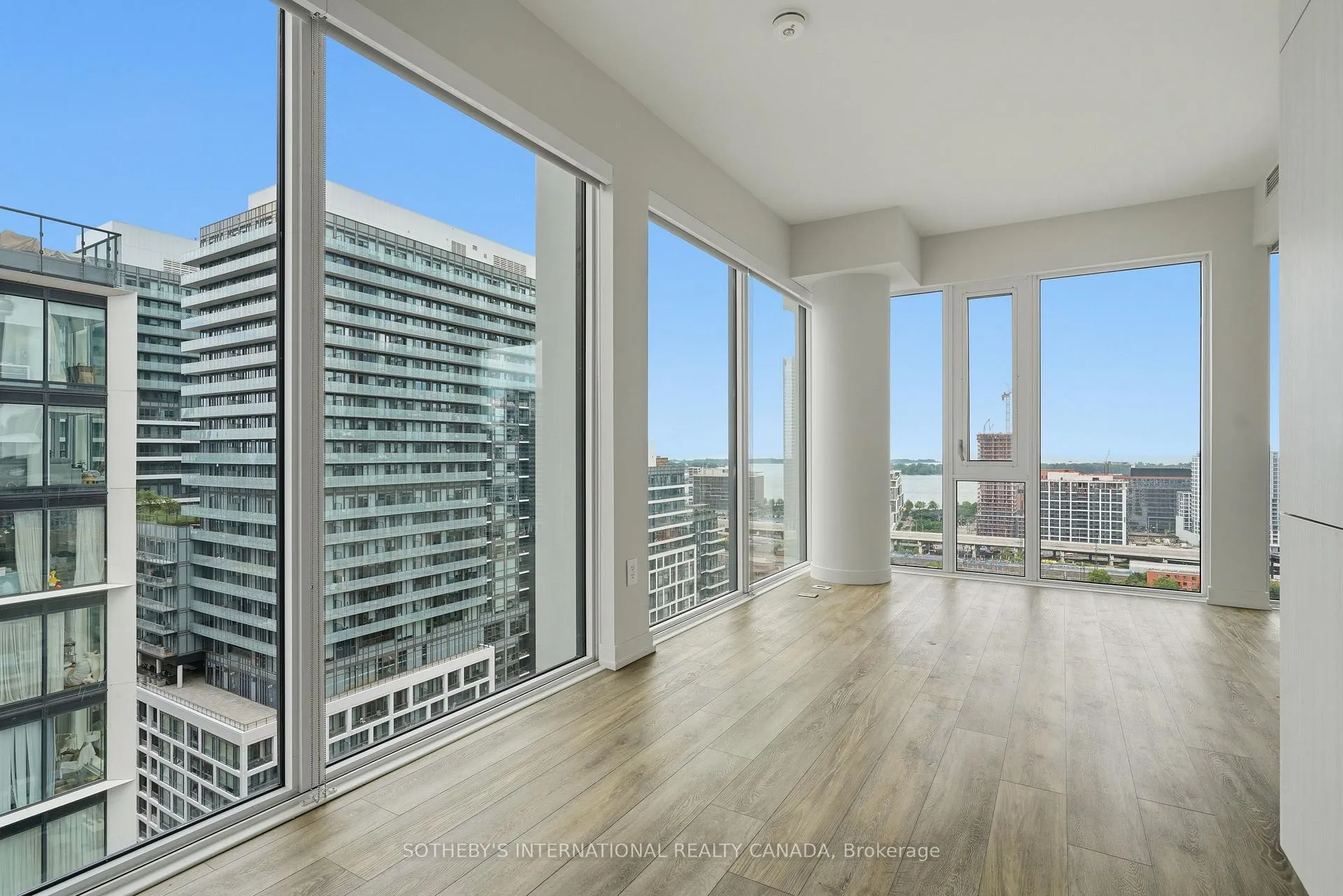 Photo 2 of Unit 2108, 158 Front Street, Toronto, Moss Park — HOMEH